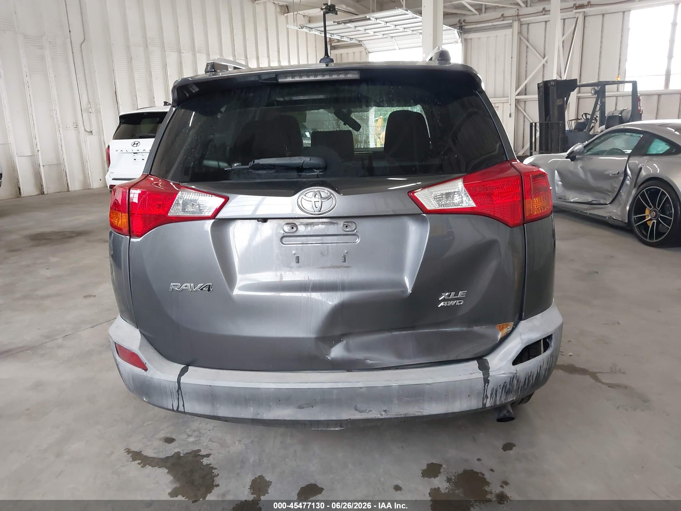 2014 Toyota Rav4 Xle Silver vin: JTMRFREV3ED070445