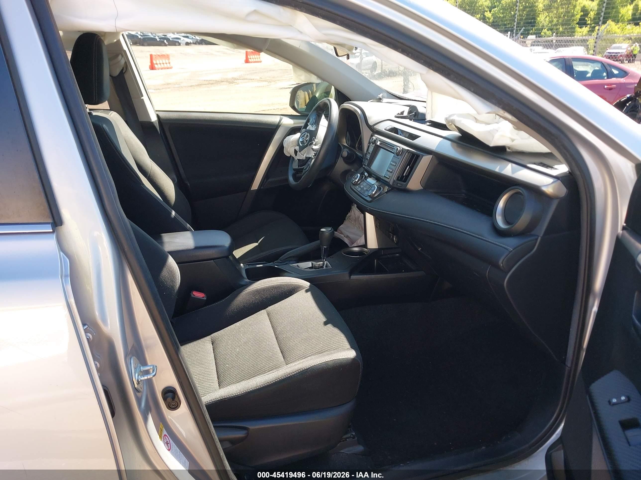 2014 Toyota Rav4 Xle Silver vin: JTMRFREV3ED074432