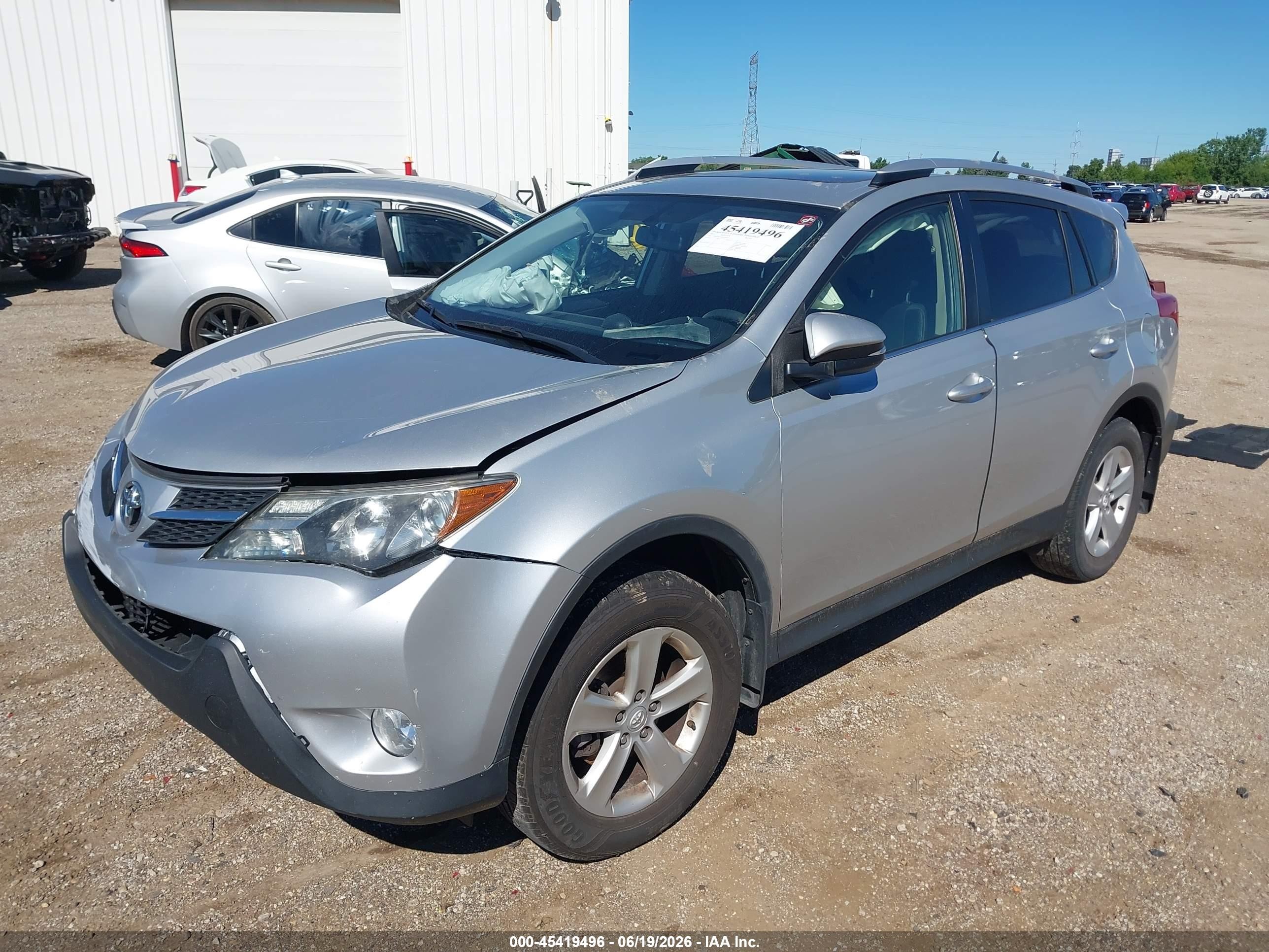 2014 Toyota Rav4 Xle Silver vin: JTMRFREV3ED074432