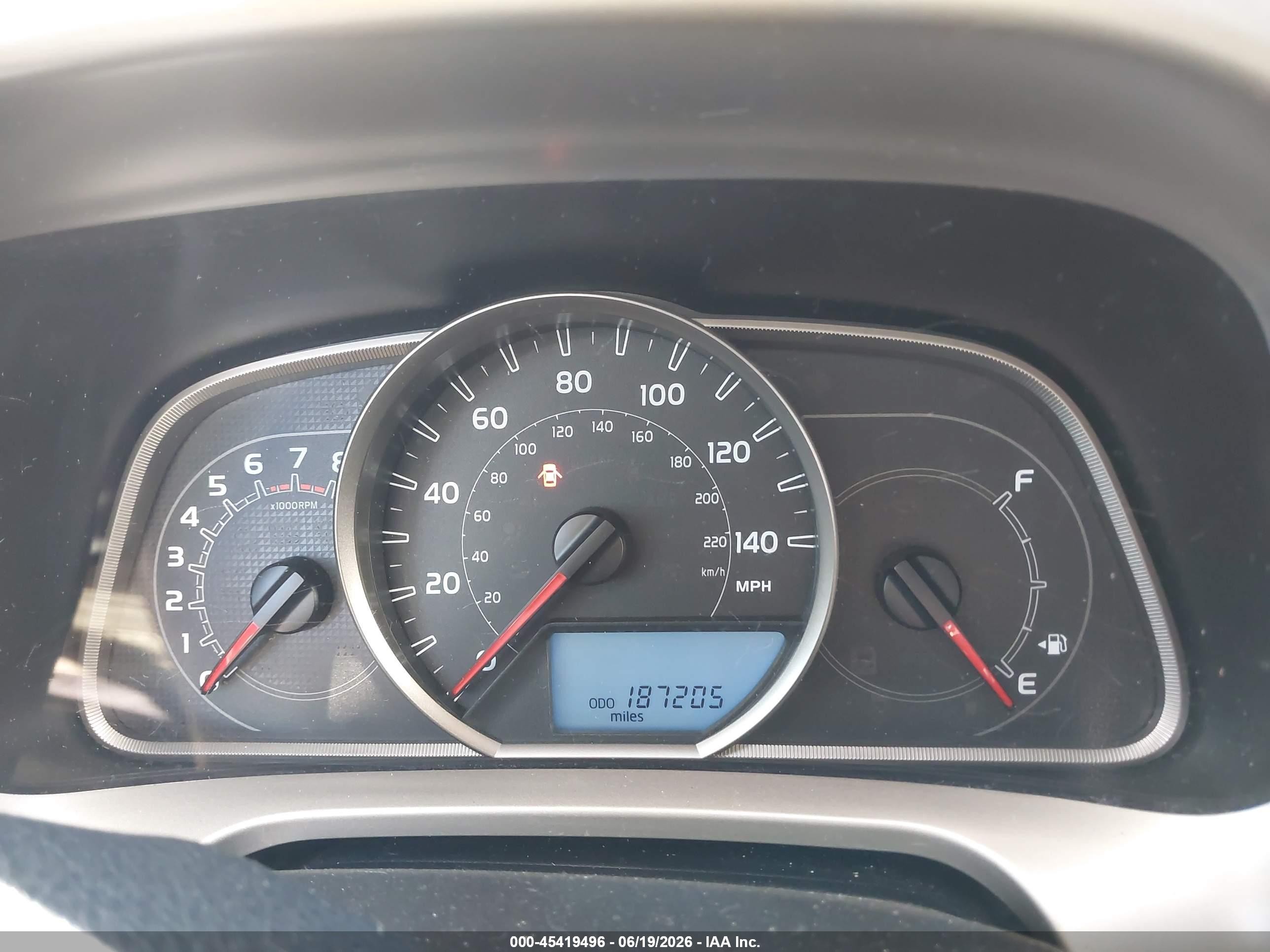 2014 Toyota Rav4 Xle Silver vin: JTMRFREV3ED074432