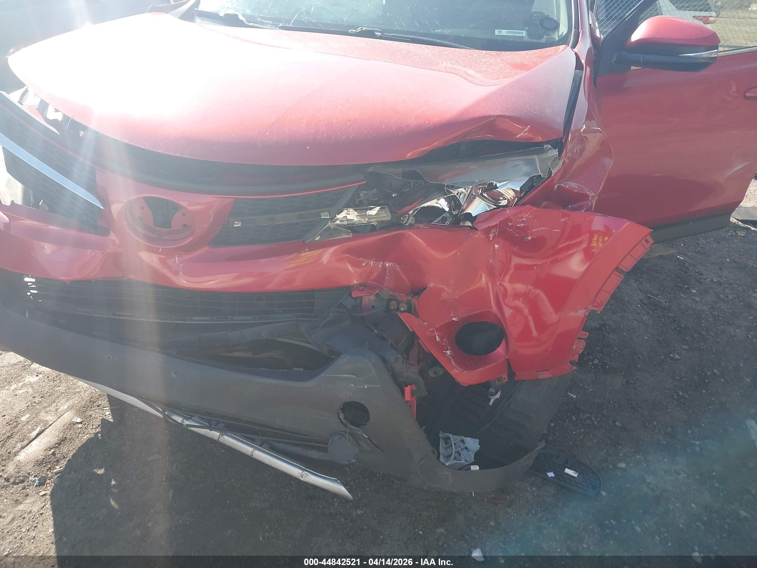 2014 Toyota Rav4 Xle Красный vin: JTMRFREV3ED094633