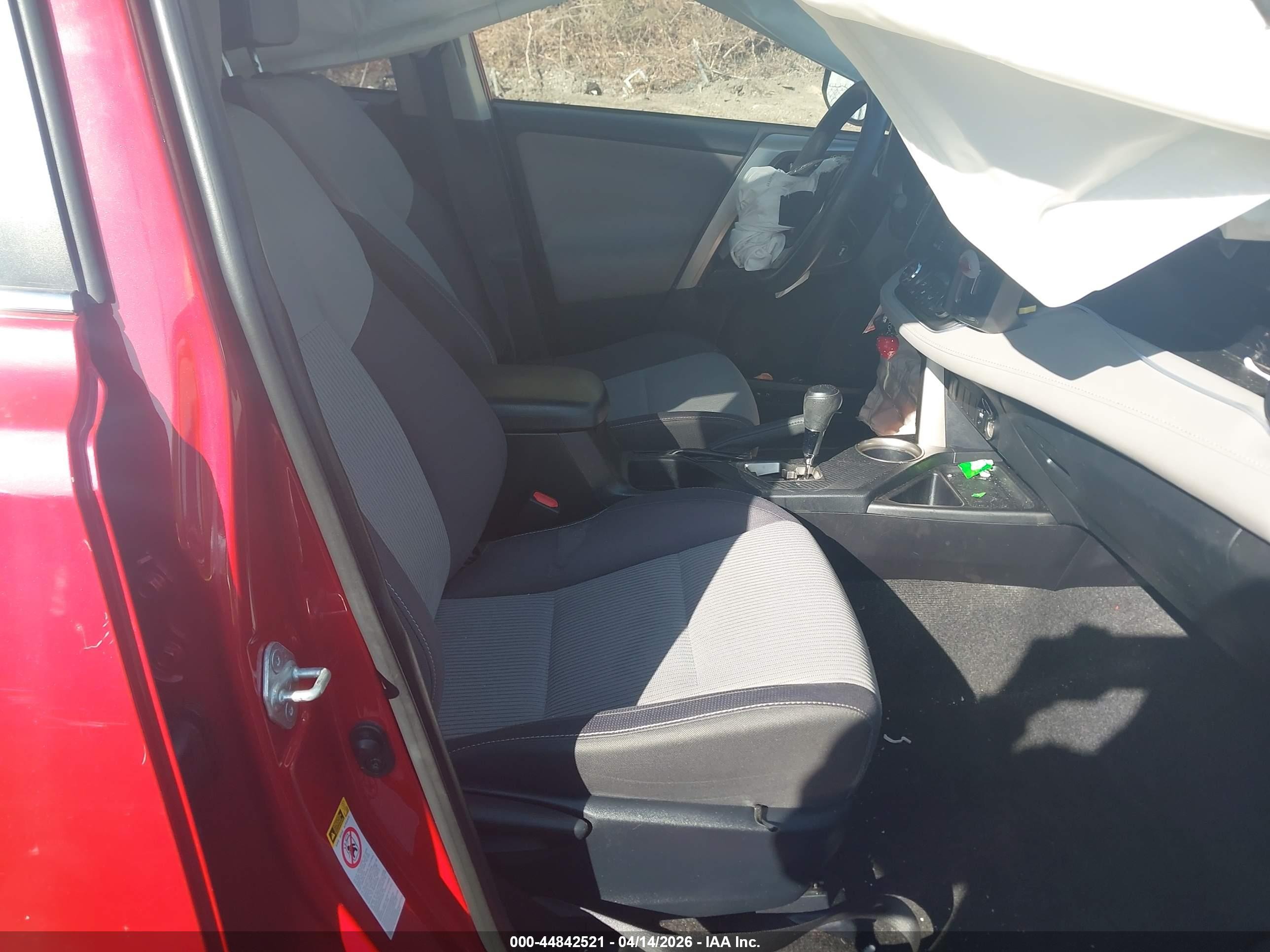 2014 Toyota Rav4 Xle Красный vin: JTMRFREV3ED094633