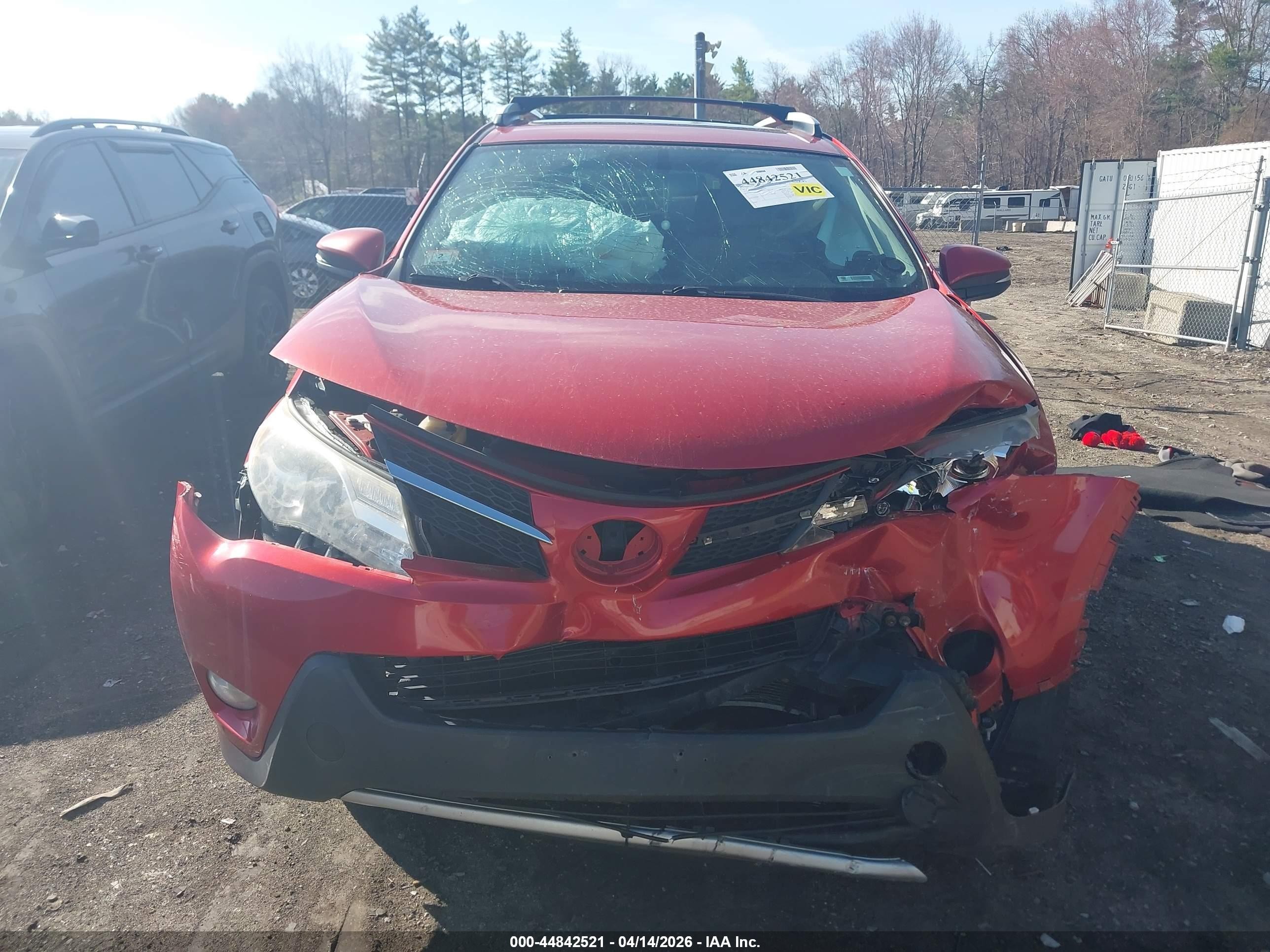 2014 Toyota Rav4 Xle Красный vin: JTMRFREV3ED094633