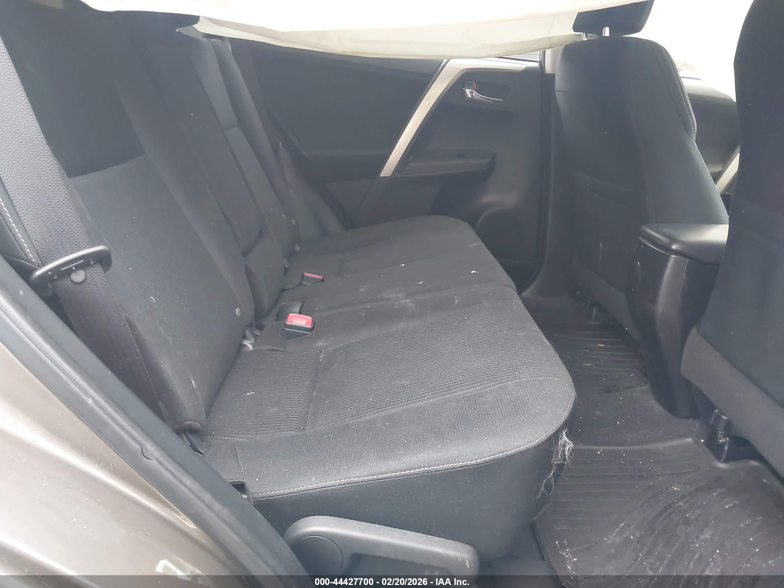 2015 Toyota Rav4 Xle Brown vin: JTMRFREV3FD160907