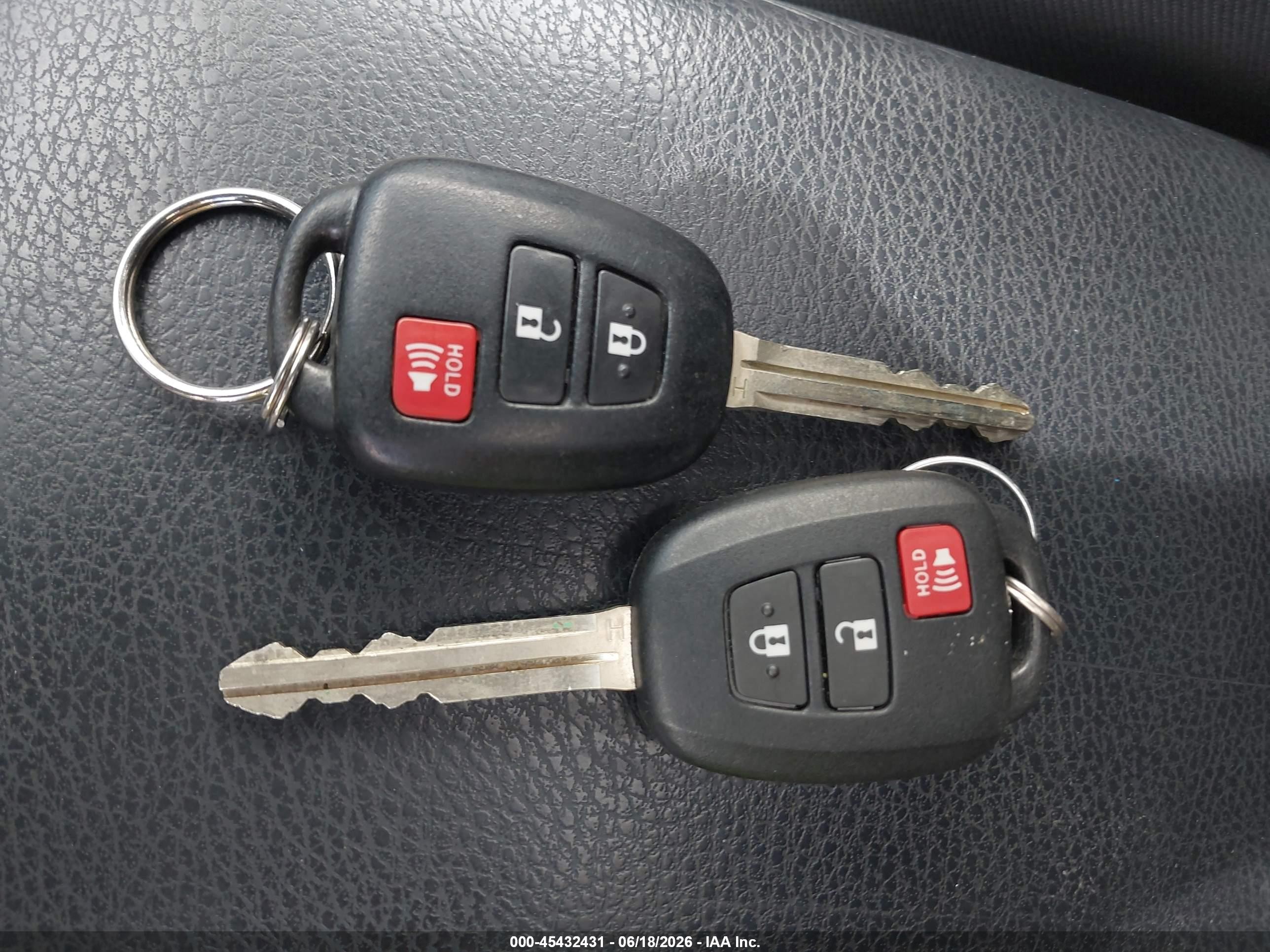 2015 Toyota Rav4 Xle Red vin: JTMRFREV3FD163239