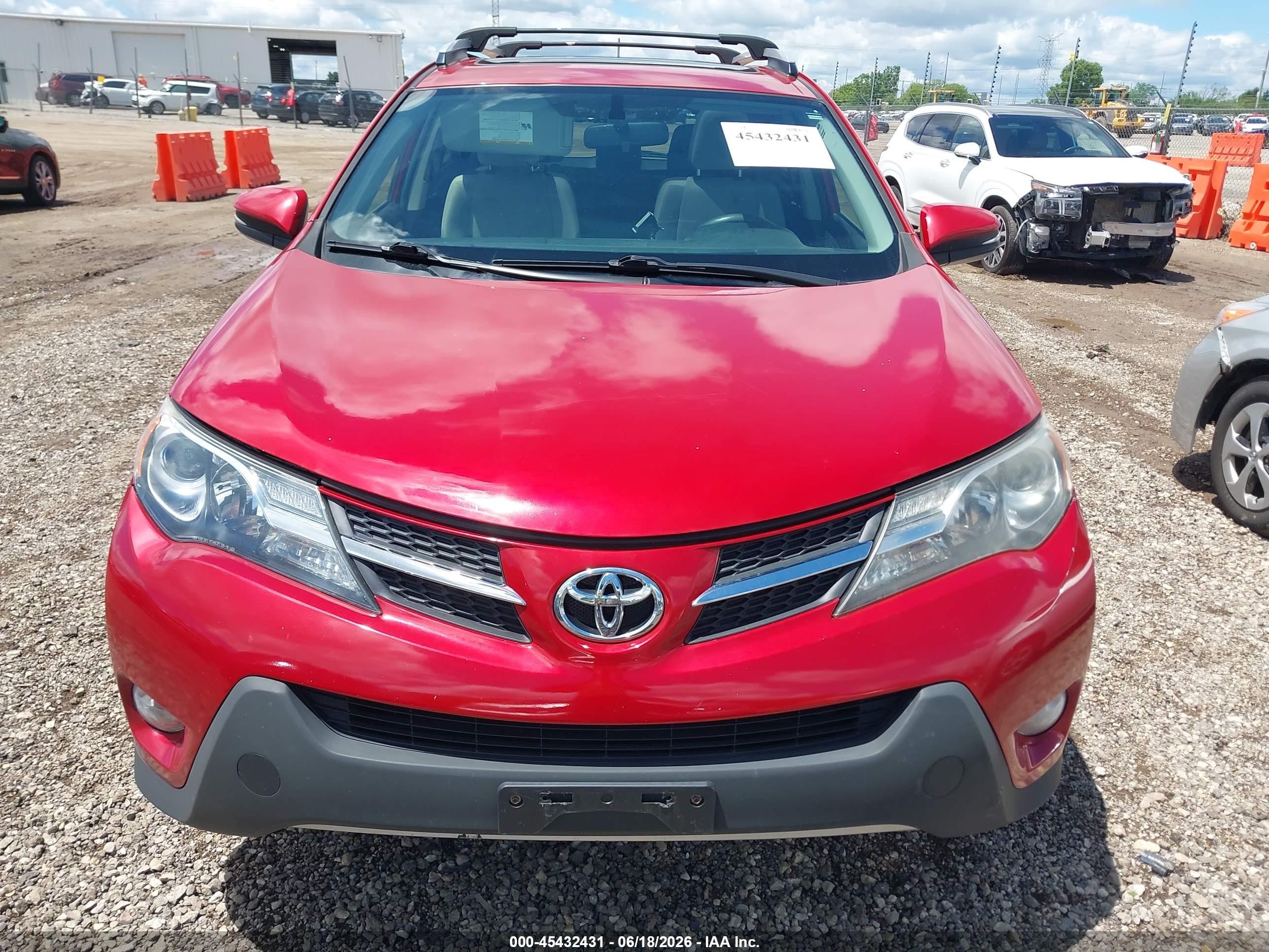 2015 Toyota Rav4 Xle Red vin: JTMRFREV3FD163239