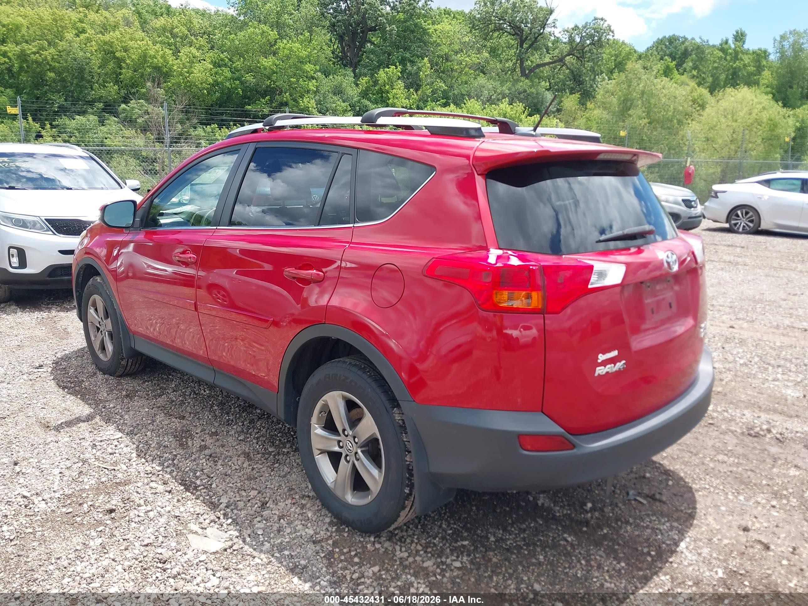 2015 Toyota Rav4 Xle Red vin: JTMRFREV3FD163239