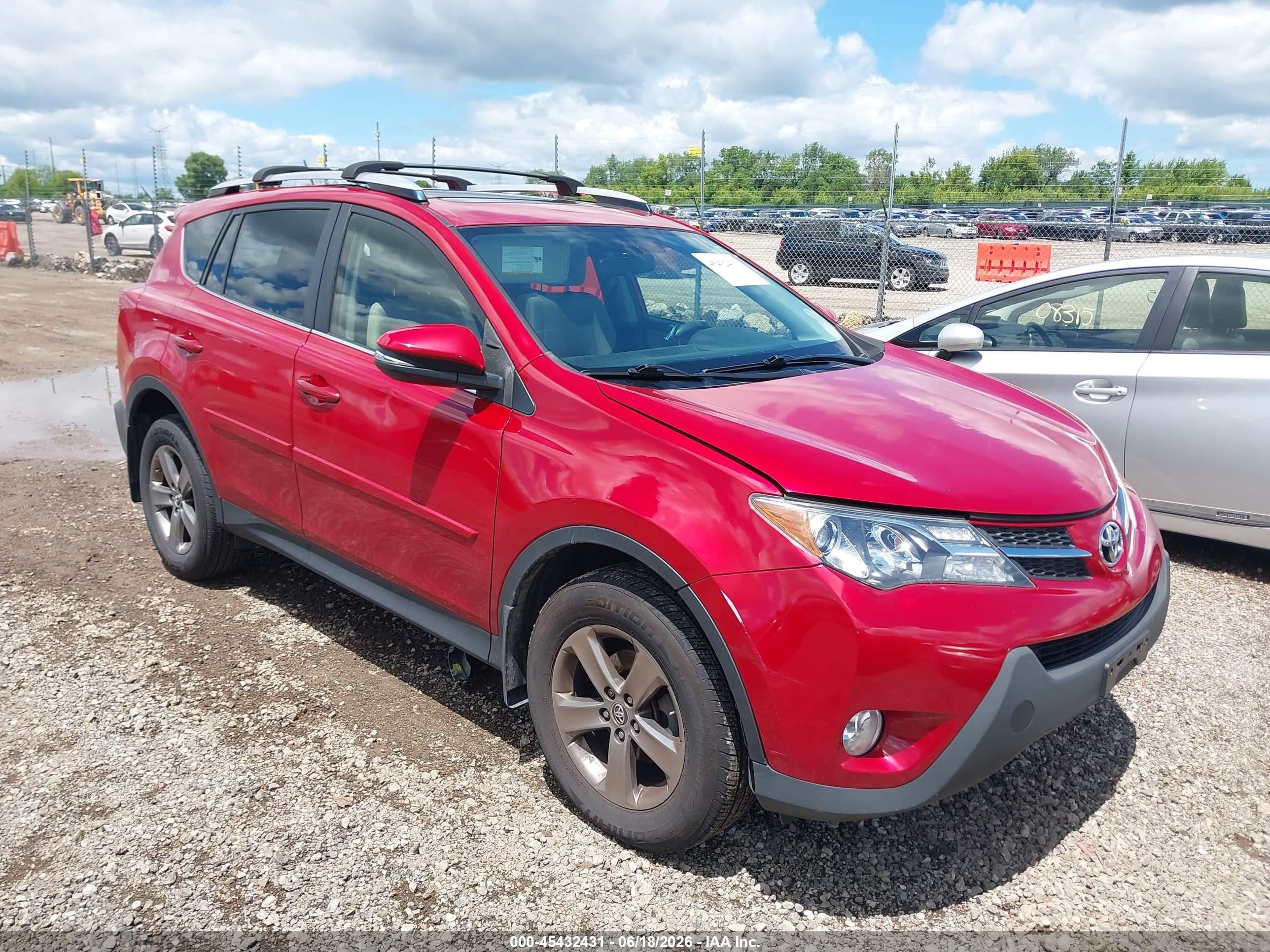 2015 Toyota Rav4 Xle Red vin: JTMRFREV3FD163239