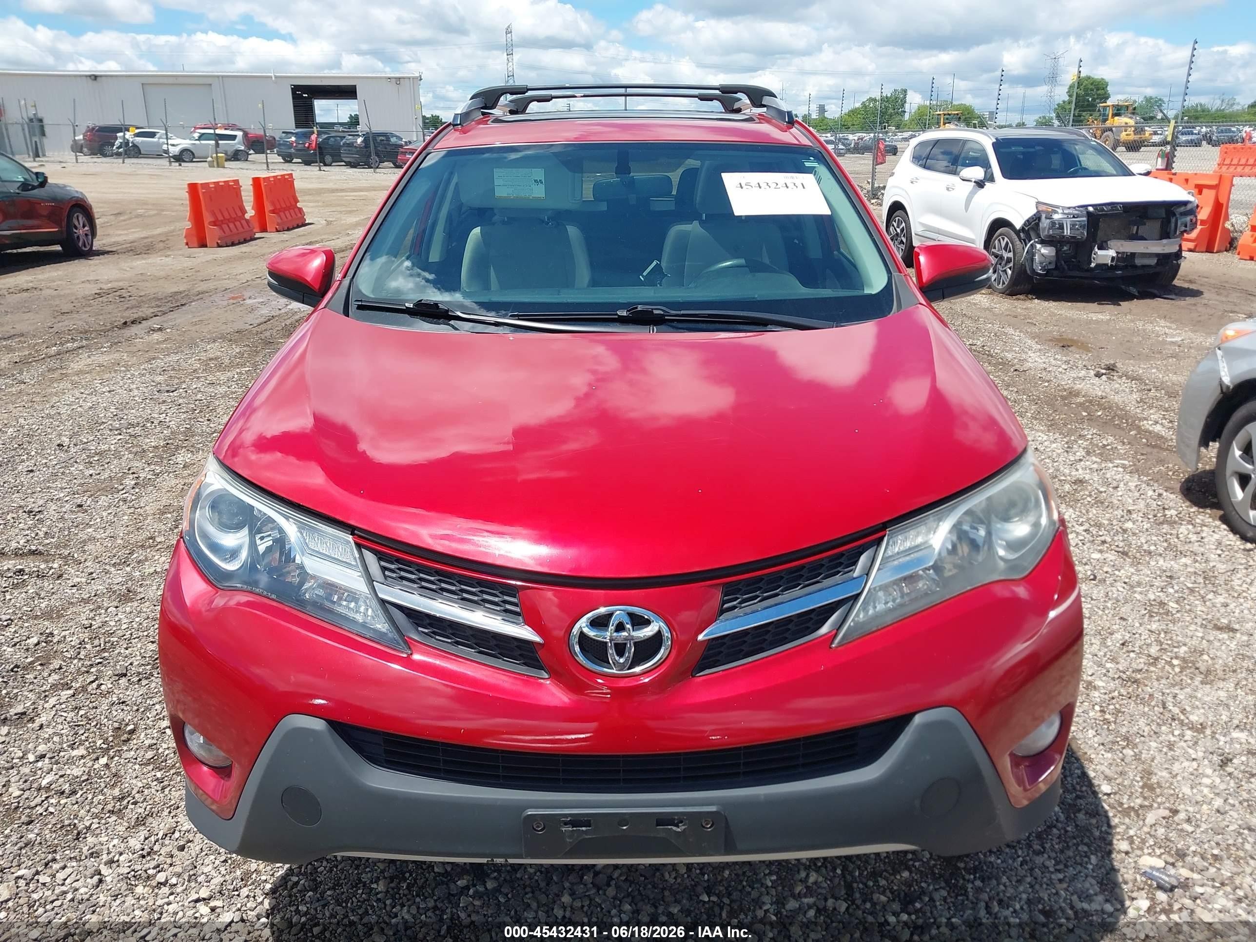 2015 Toyota Rav4 Xle Red vin: JTMRFREV3FD163239
