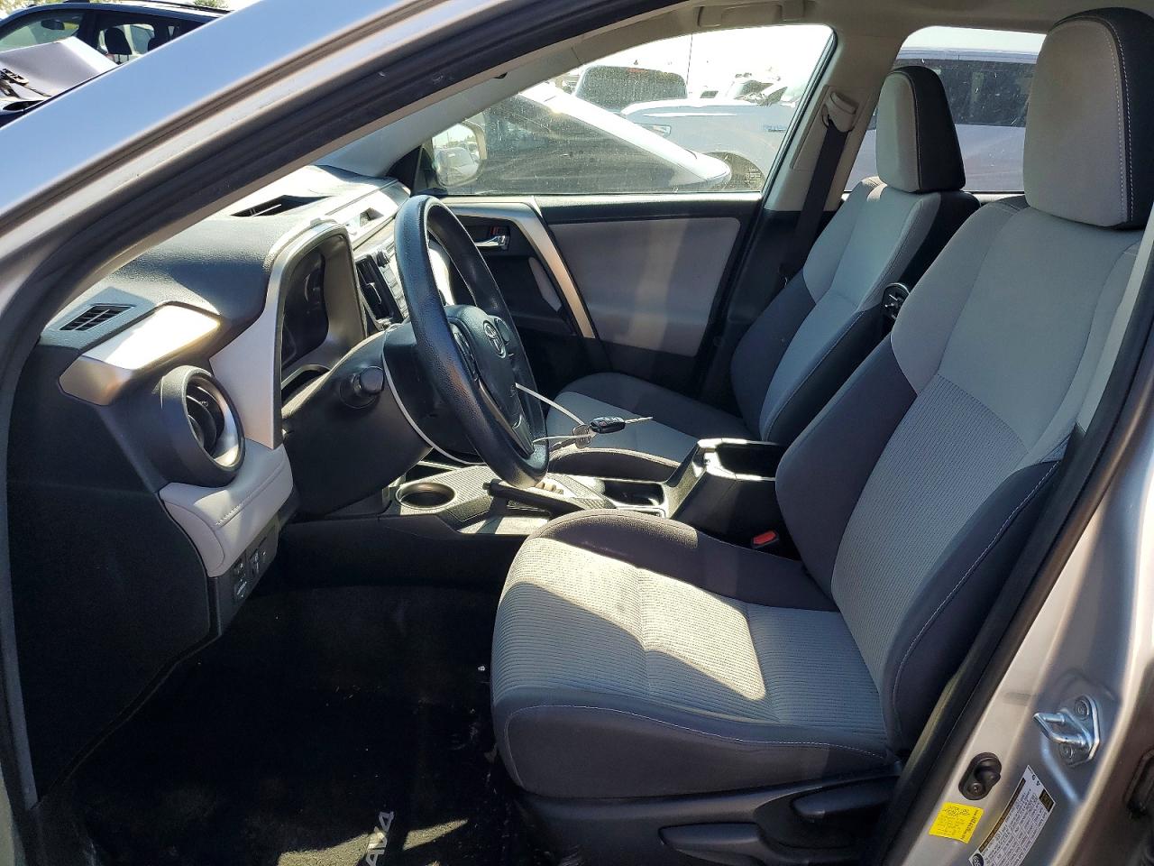 2015 Toyota Rav4 Xle Silver vin: JTMRFREV3FJ026576