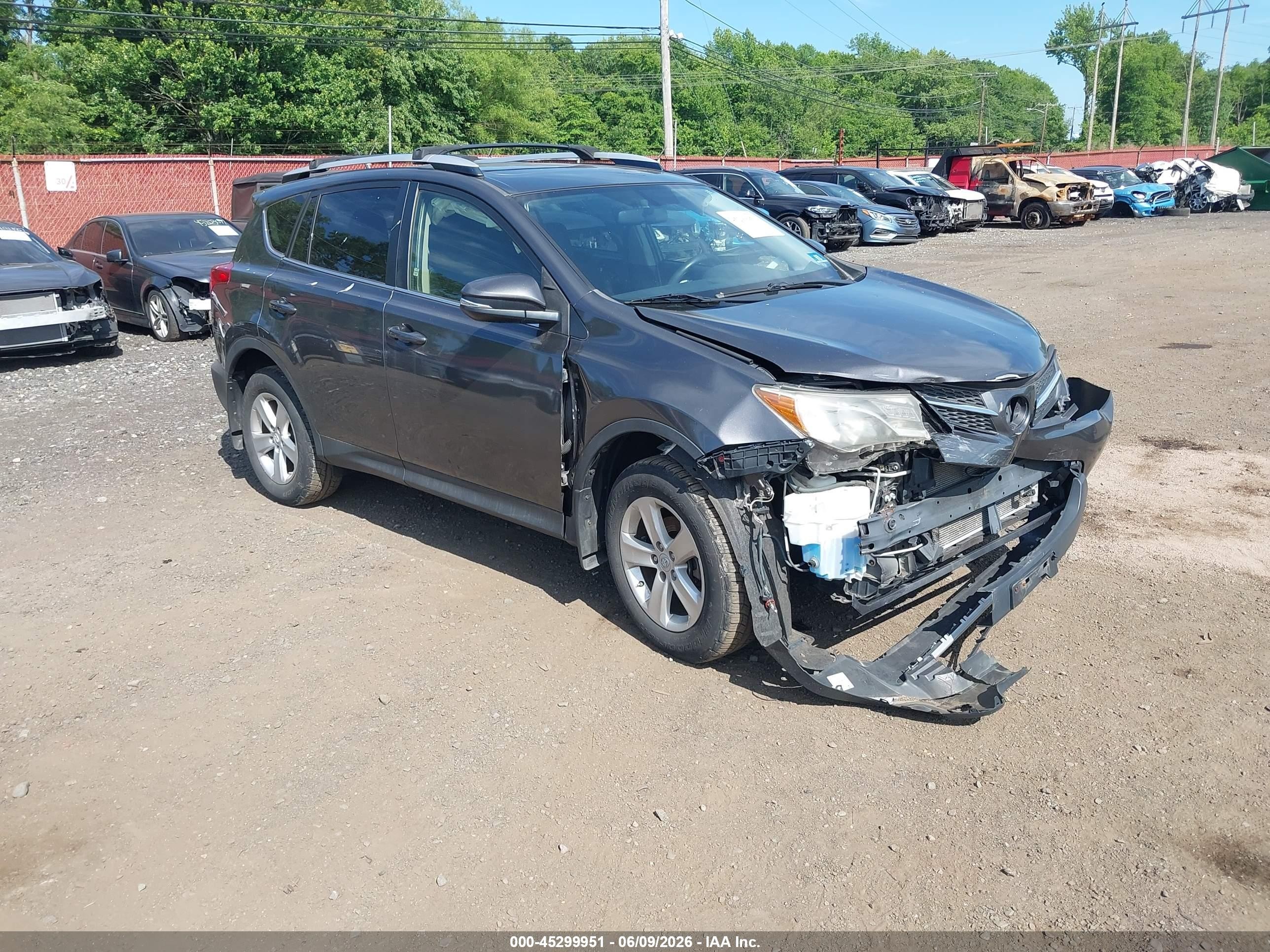 2014 Toyota Rav4 Xle Gray vin: JTMRFREV4EJ012443