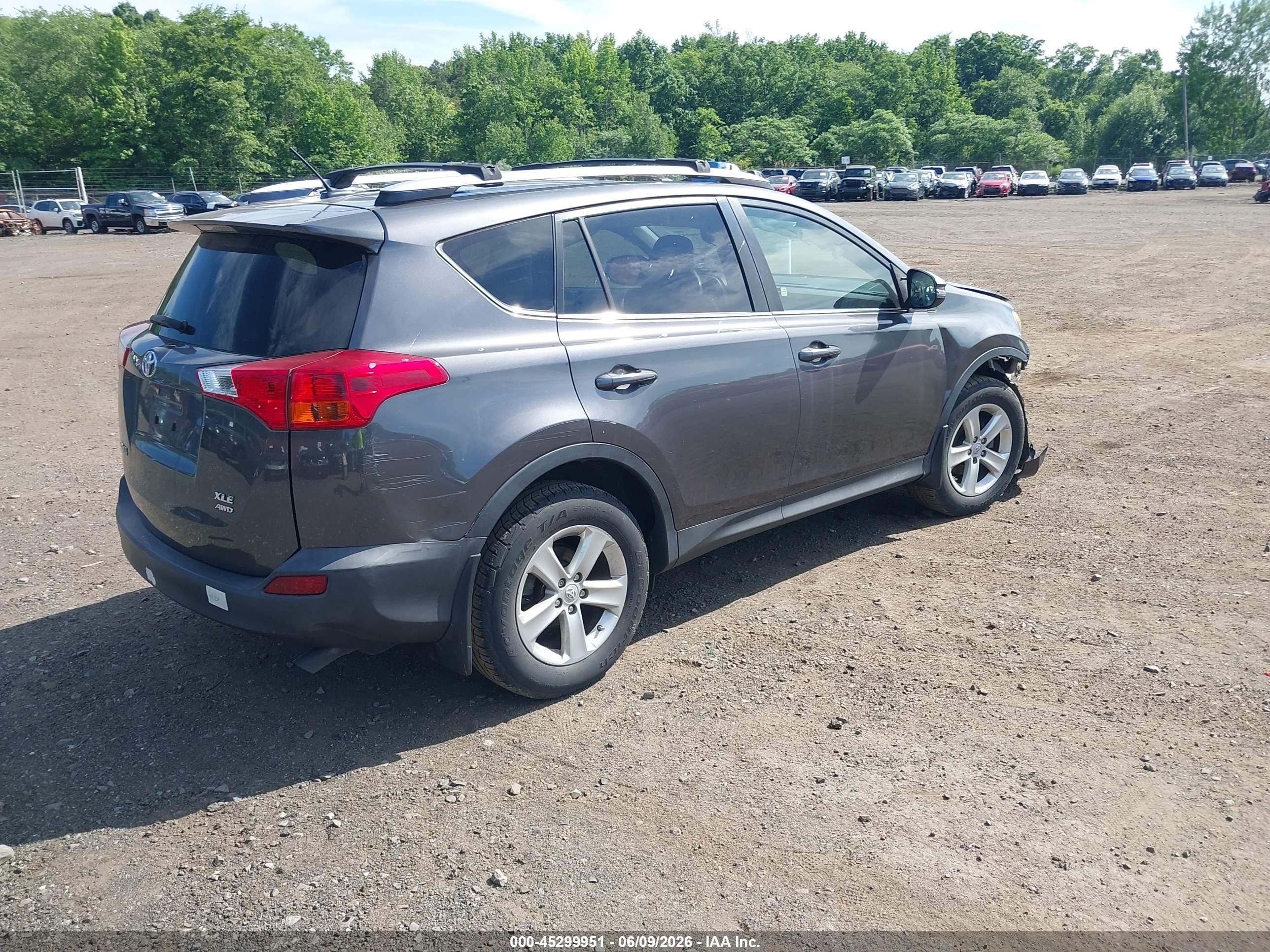 2014 Toyota Rav4 Xle Gray vin: JTMRFREV4EJ012443