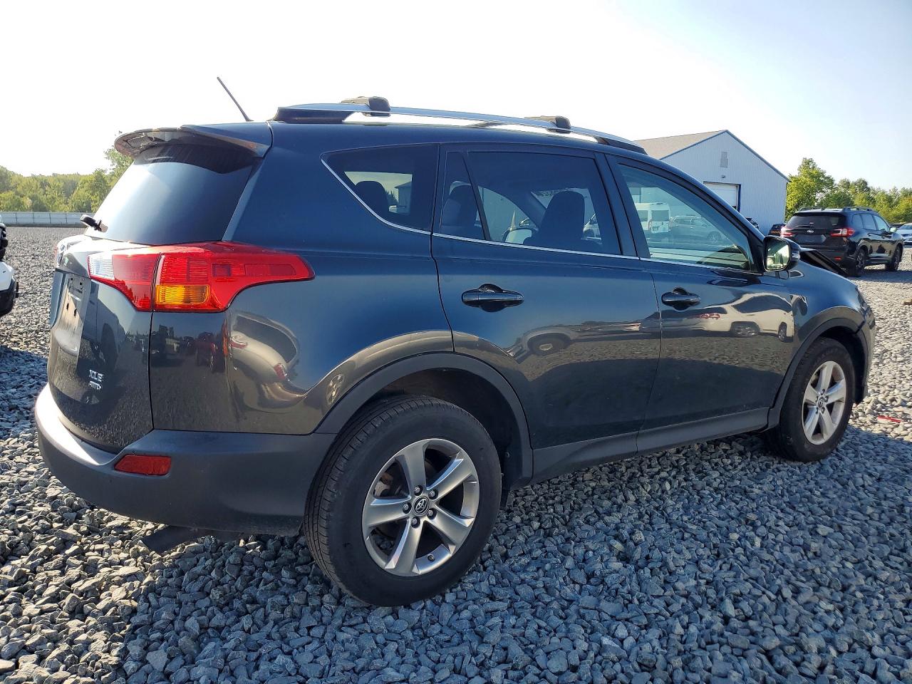 2015 Toyota Rav4 Xle Gray vin: JTMRFREV4FD110467