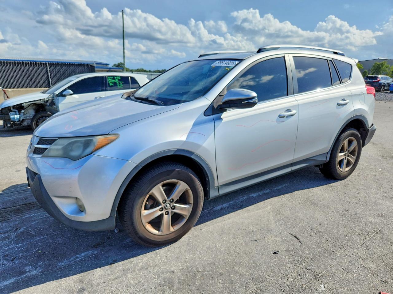 2015 Toyota Rav4 Xle Silver vin: JTMRFREV4FD111909