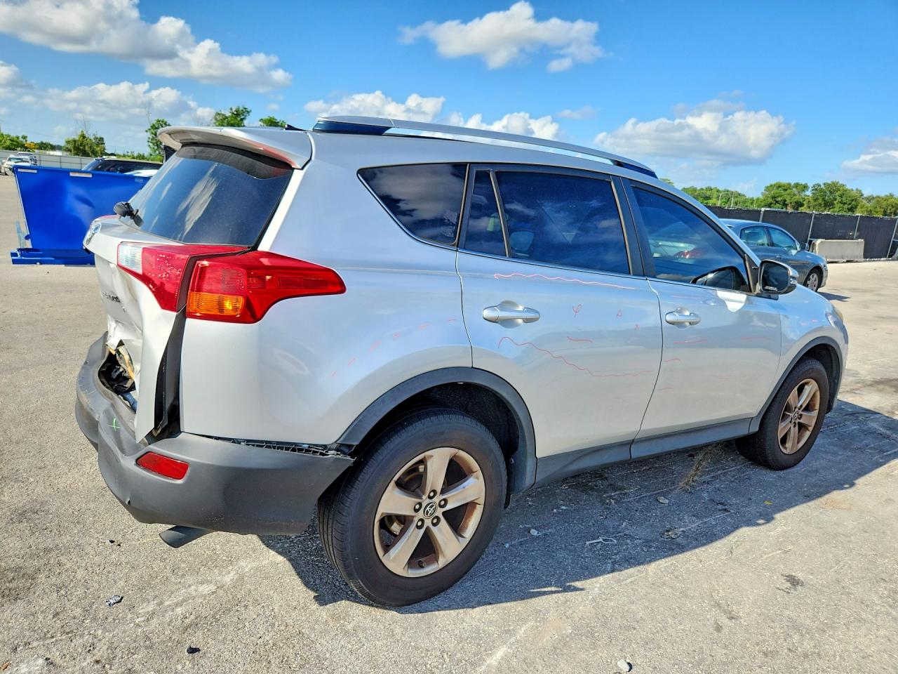 2015 Toyota Rav4 Xle Silver vin: JTMRFREV4FD111909