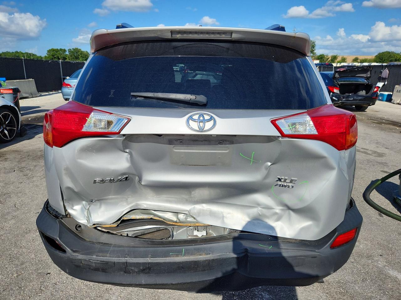 2015 Toyota Rav4 Xle Silver vin: JTMRFREV4FD111909