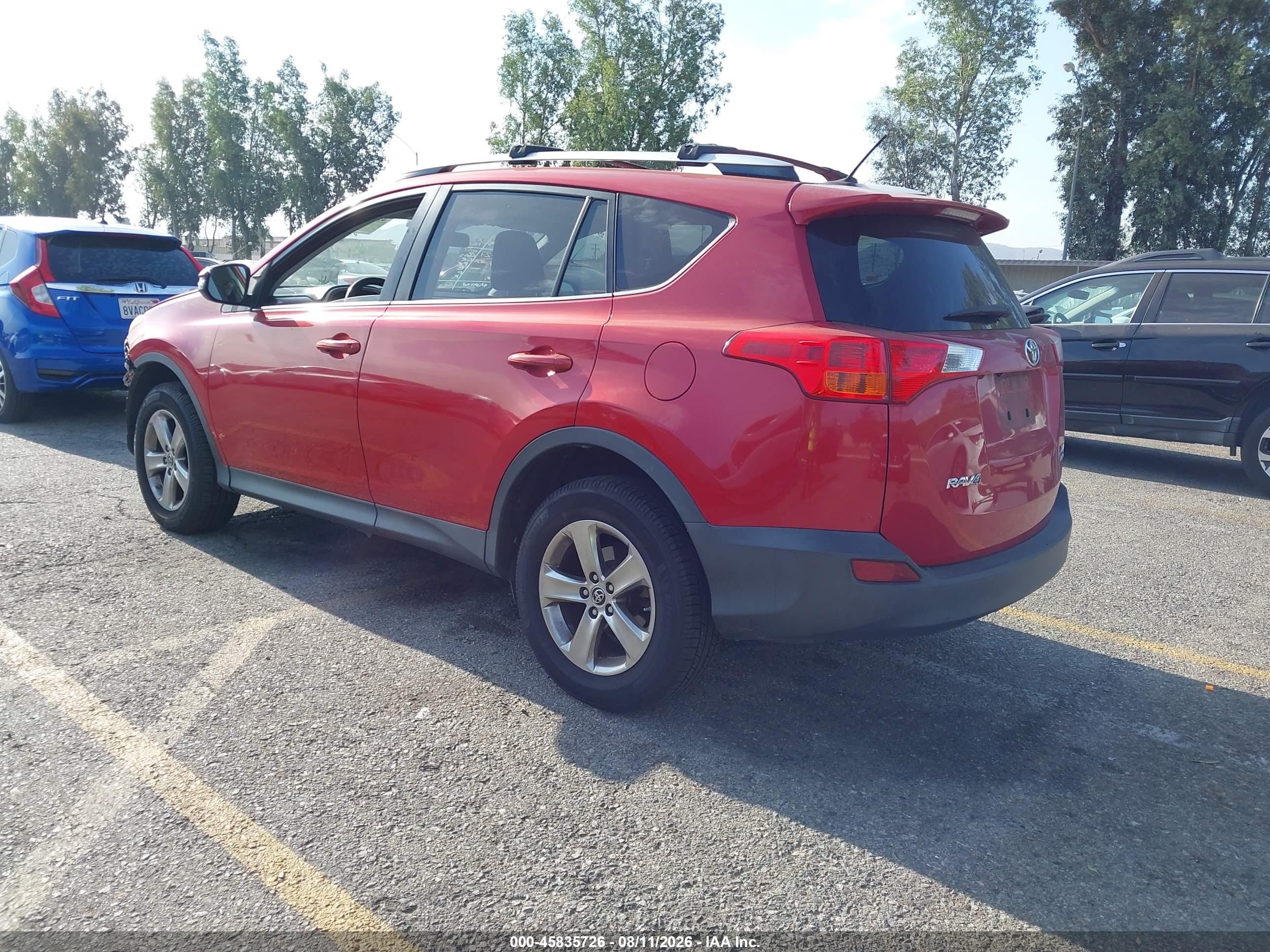 2015 Toyota Rav4 Xle Burgundy vin: JTMRFREV4FD113000