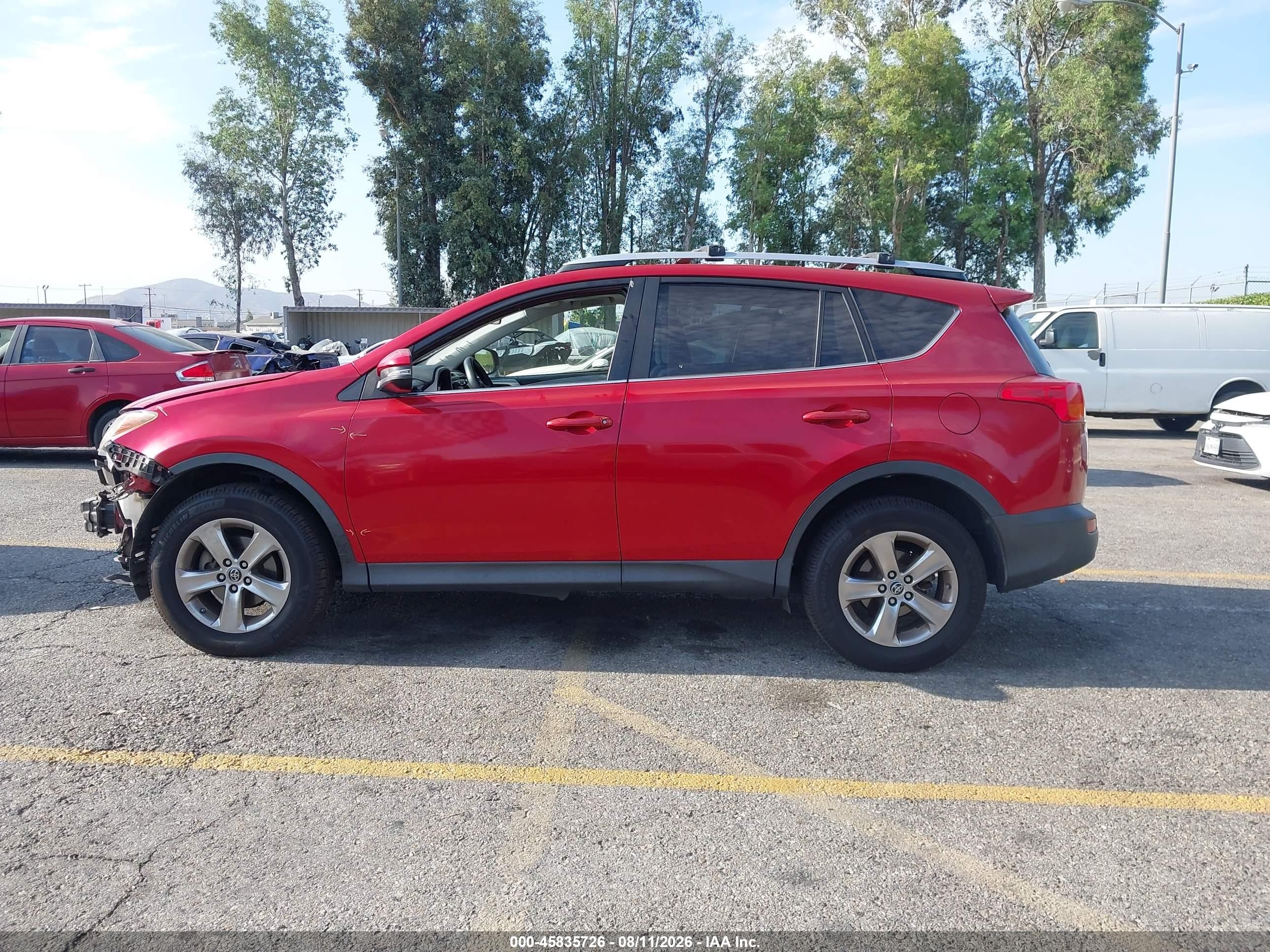 2015 Toyota Rav4 Xle Burgundy vin: JTMRFREV4FD113000