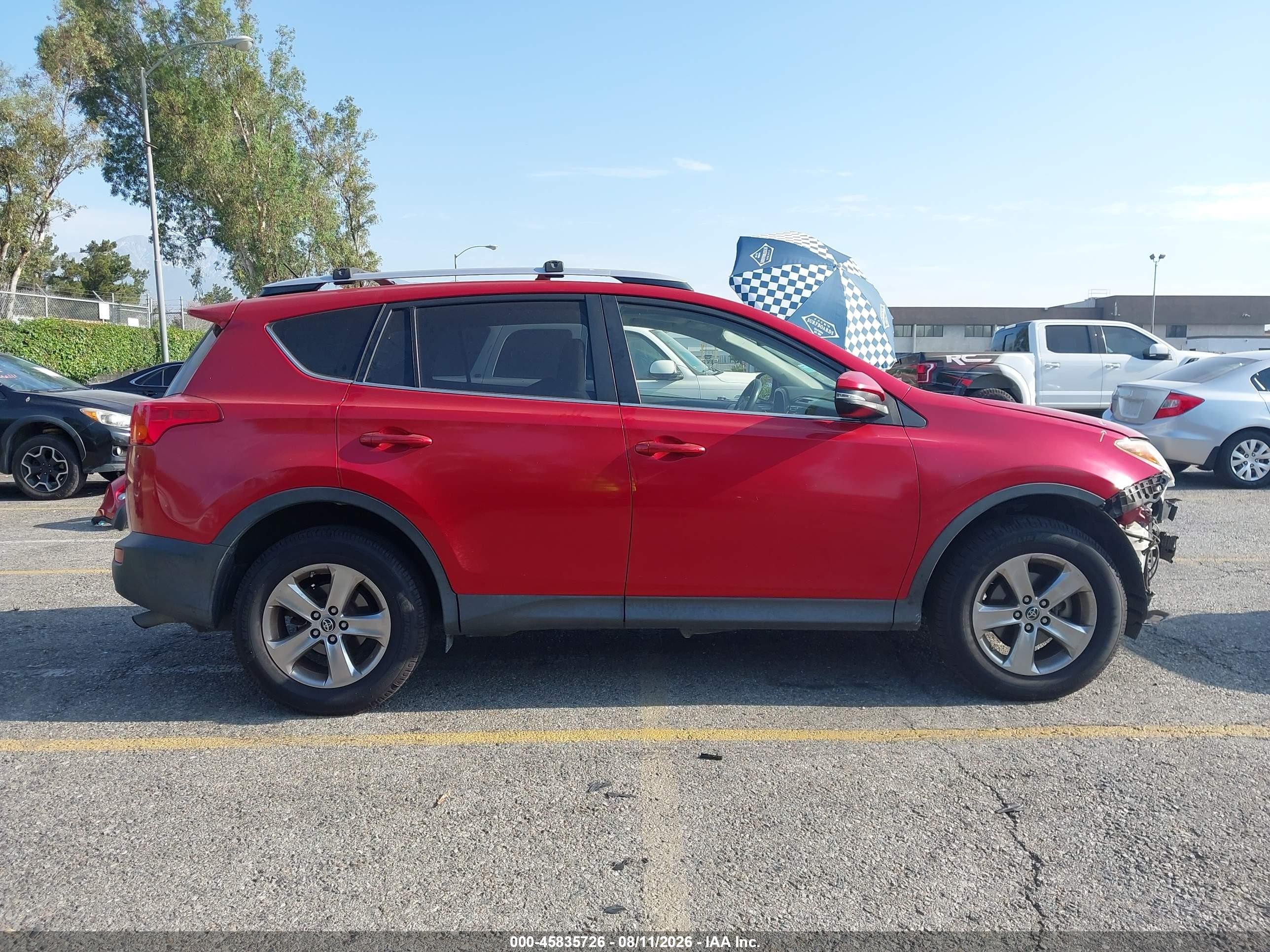 2015 Toyota Rav4 Xle Burgundy vin: JTMRFREV4FD113000