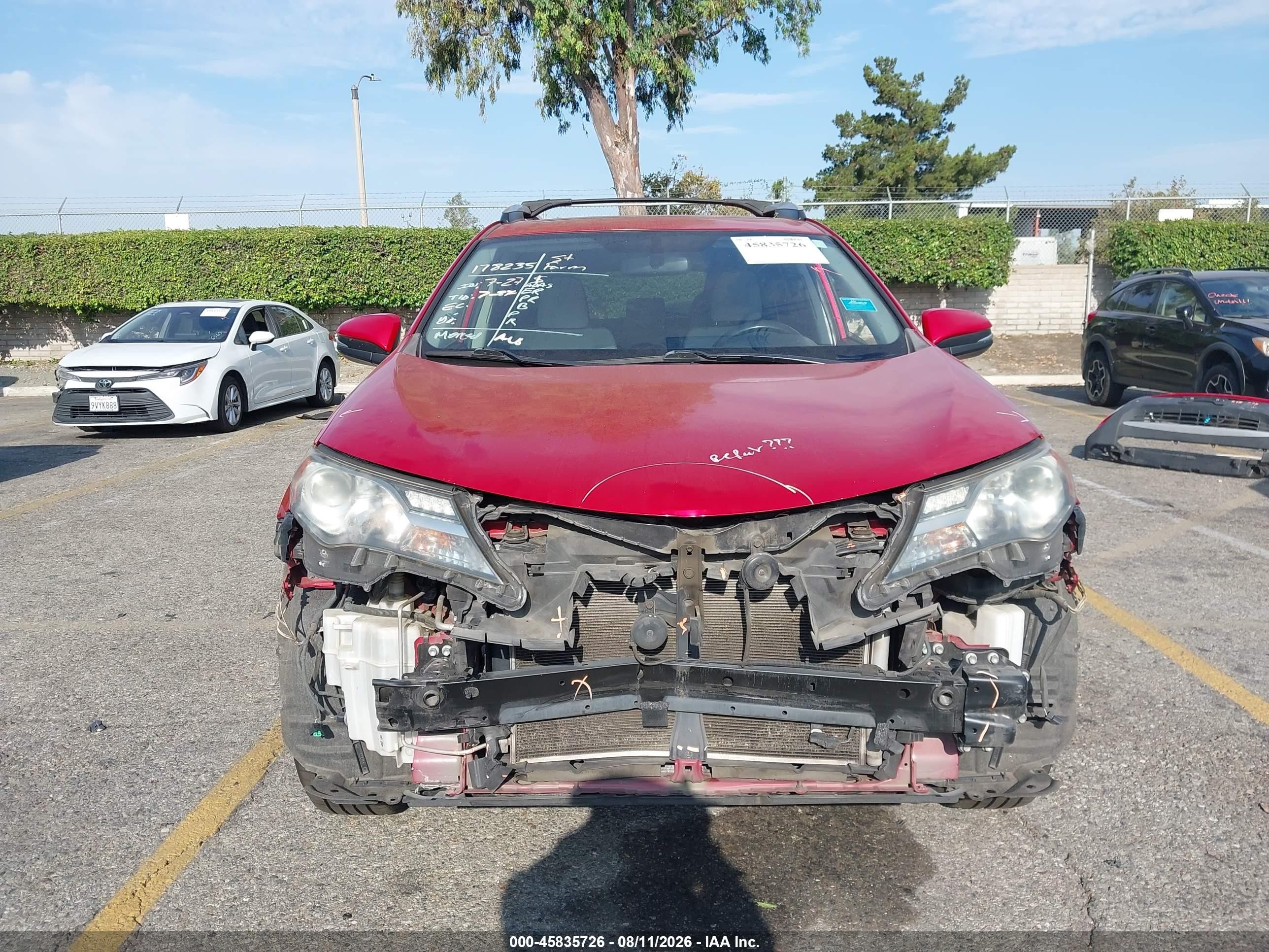 2015 Toyota Rav4 Xle Burgundy vin: JTMRFREV4FD113000