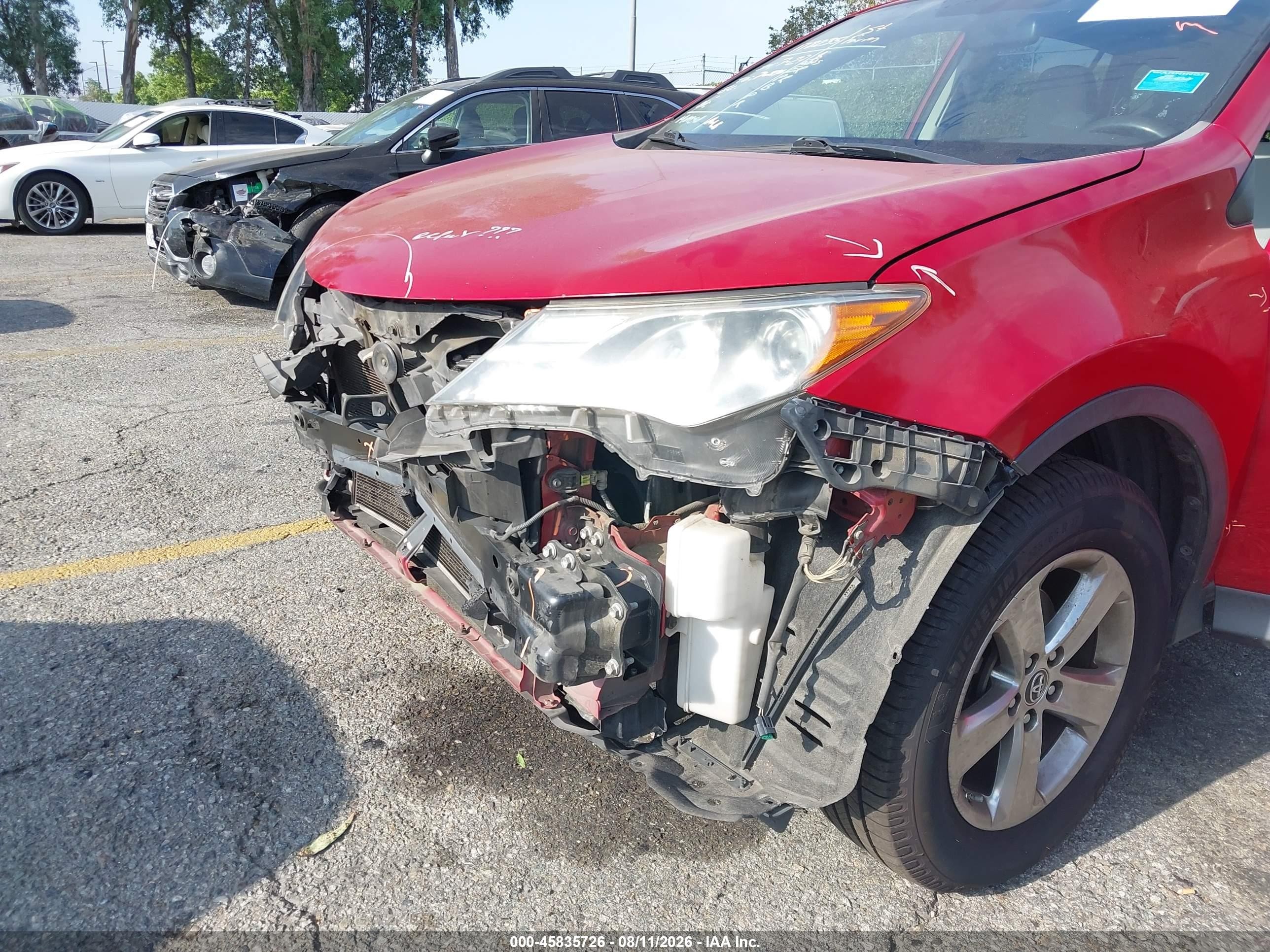 2015 Toyota Rav4 Xle Burgundy vin: JTMRFREV4FD113000