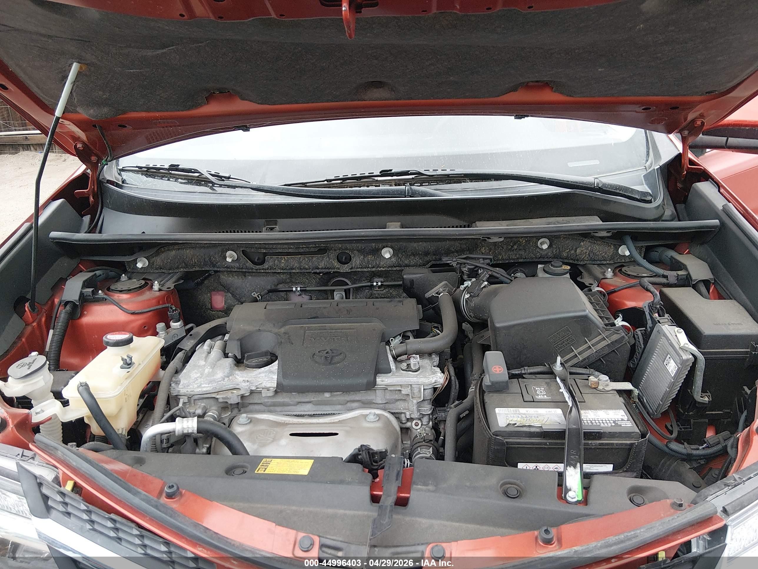 2015 Toyota Rav4 Xle Оранжевый vin: JTMRFREV4FD114969