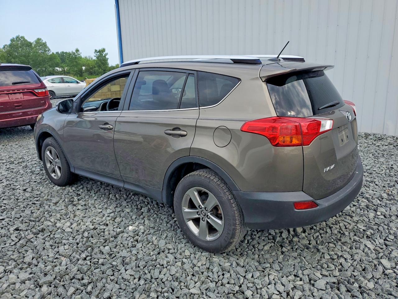 2015 Toyota Rav4 Xle Золотой vin: JTMRFREV4FD118908