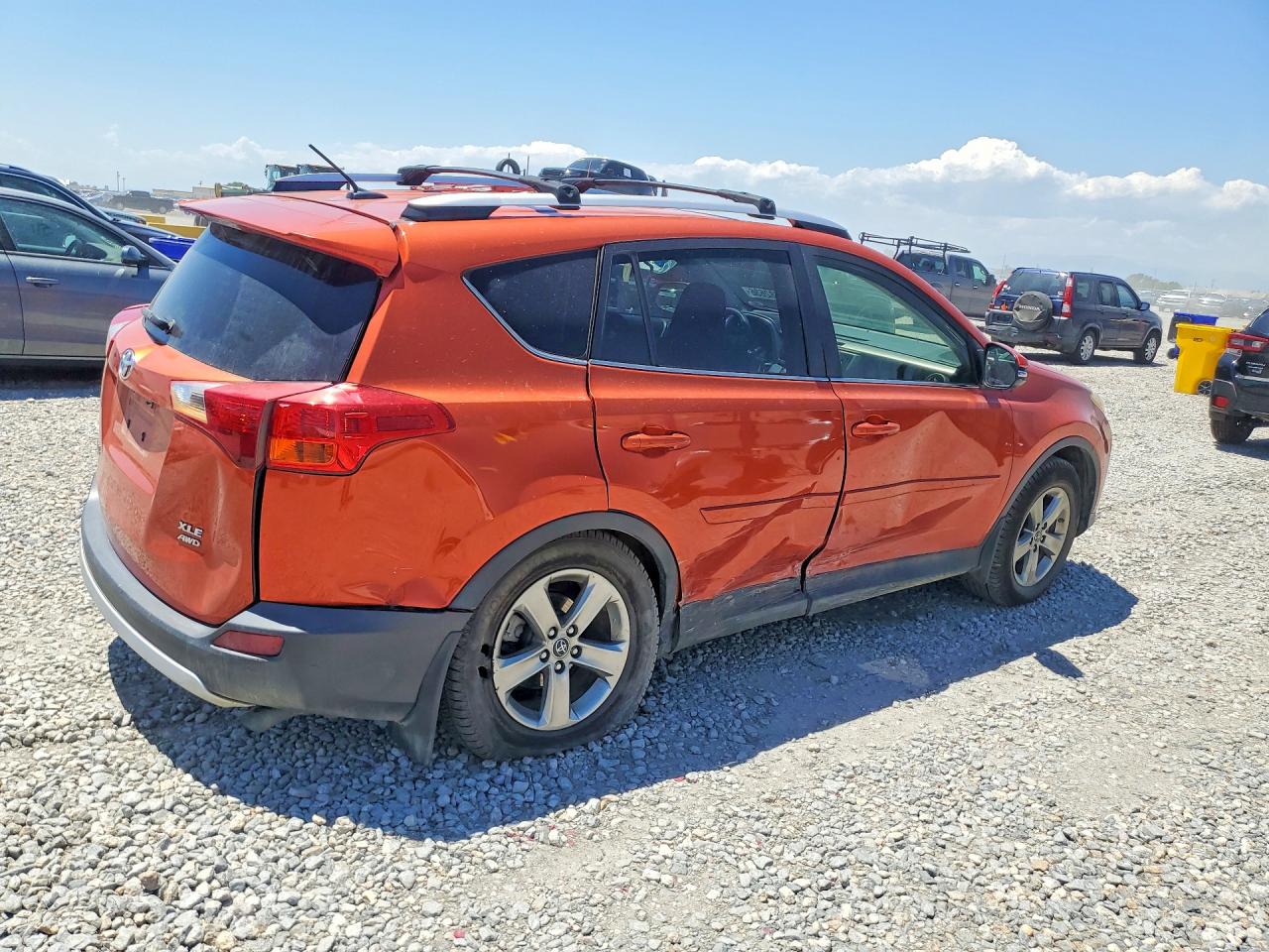 2015 Toyota Rav4 Xle Orange vin: JTMRFREV4FD128130