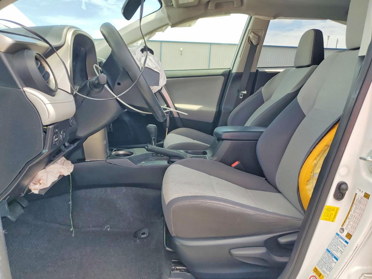 2015 Toyota Rav4 Xle White vin: JTMRFREV4FD151469