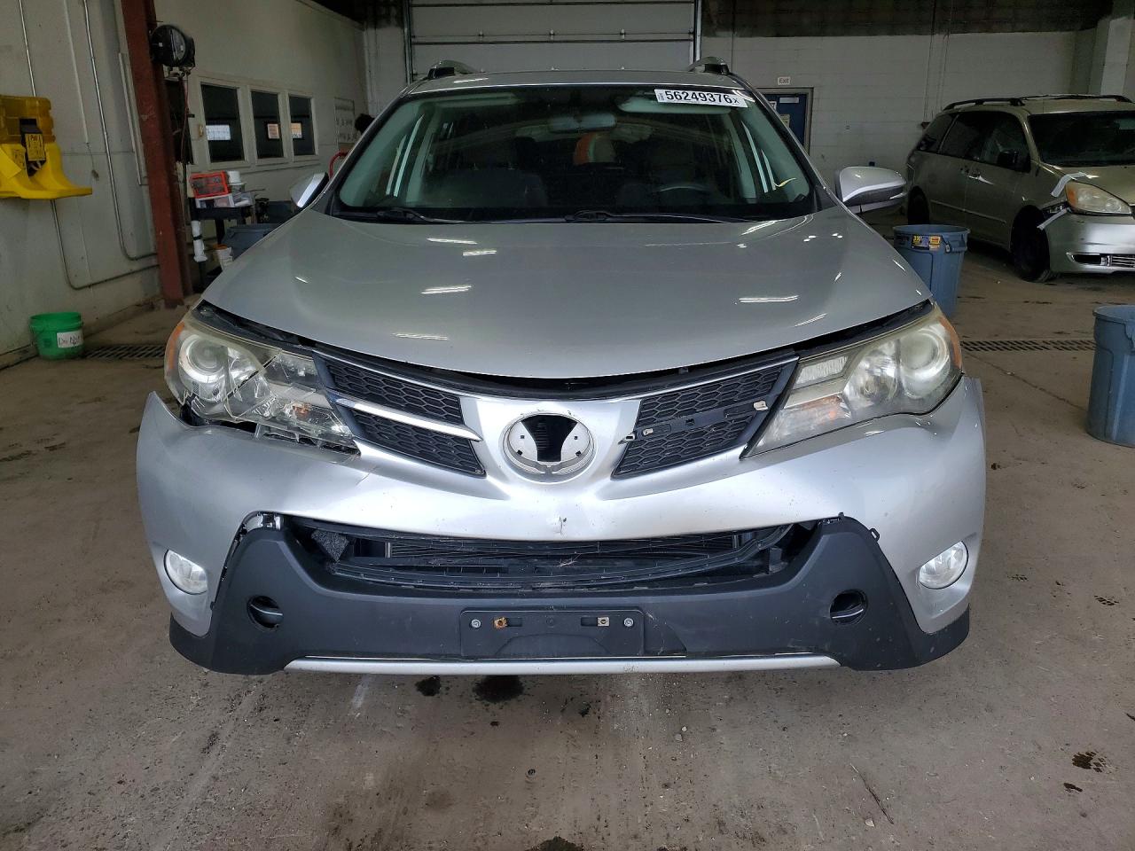 2015 Toyota Rav4 Xle Silver vin: JTMRFREV4FD159491