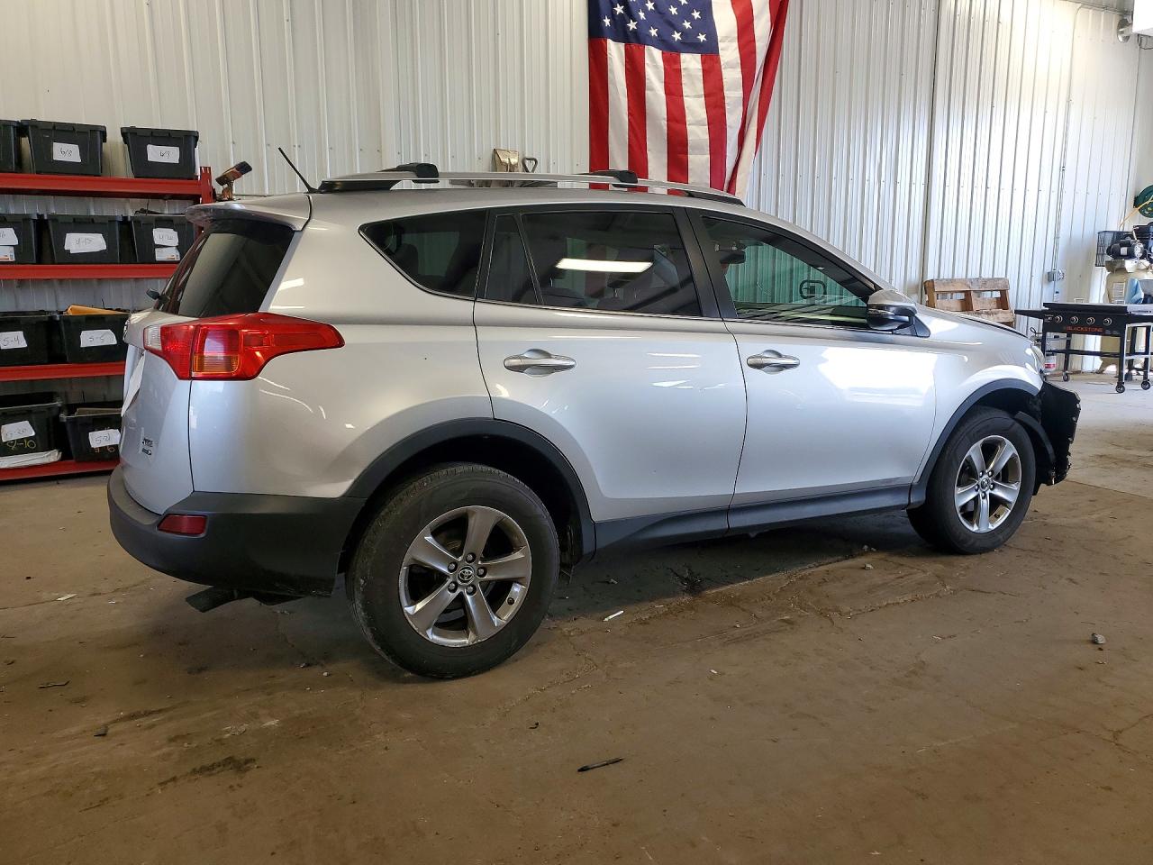 2015 Toyota Rav4 Xle Silver vin: JTMRFREV4FD163251