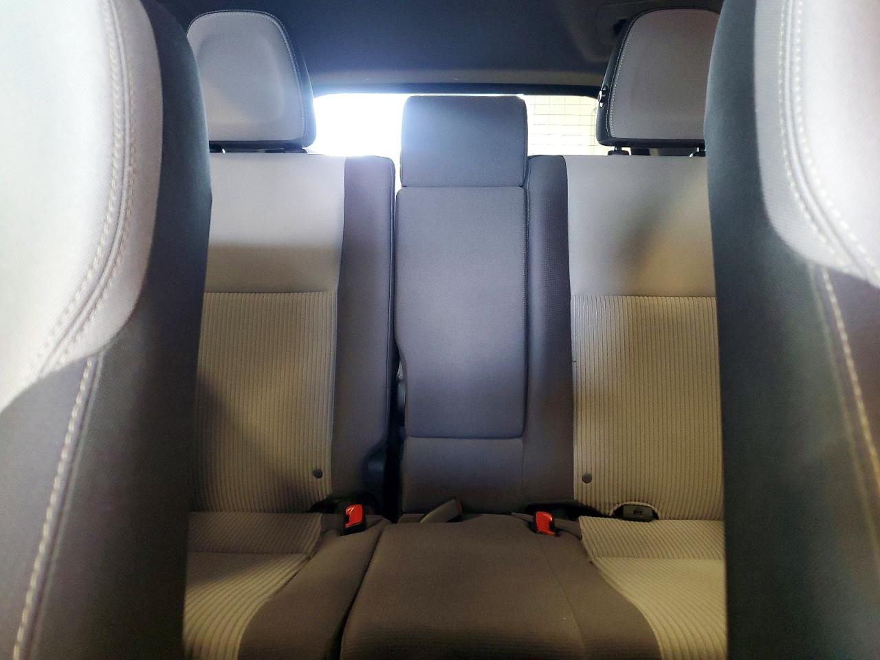 2015 Toyota Rav4 Xle Silver vin: JTMRFREV4FD163251