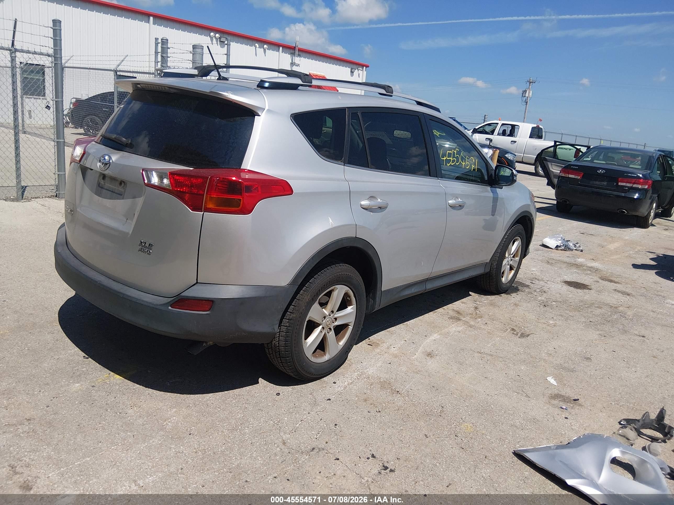 2013 Toyota Rav4 Xle Серебряный vin: JTMRFREV5D5013981