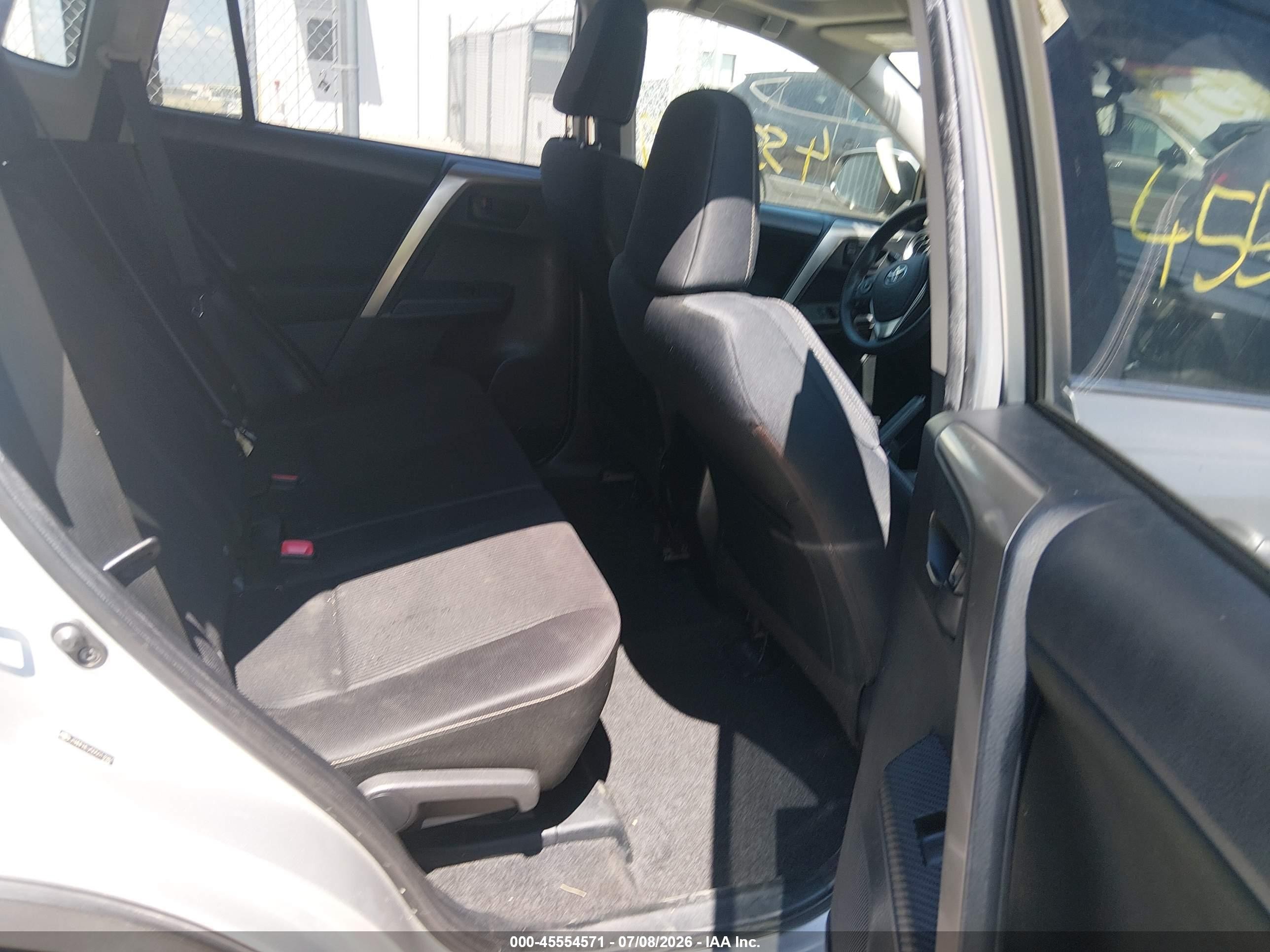 2013 Toyota Rav4 Xle Серебряный vin: JTMRFREV5D5013981