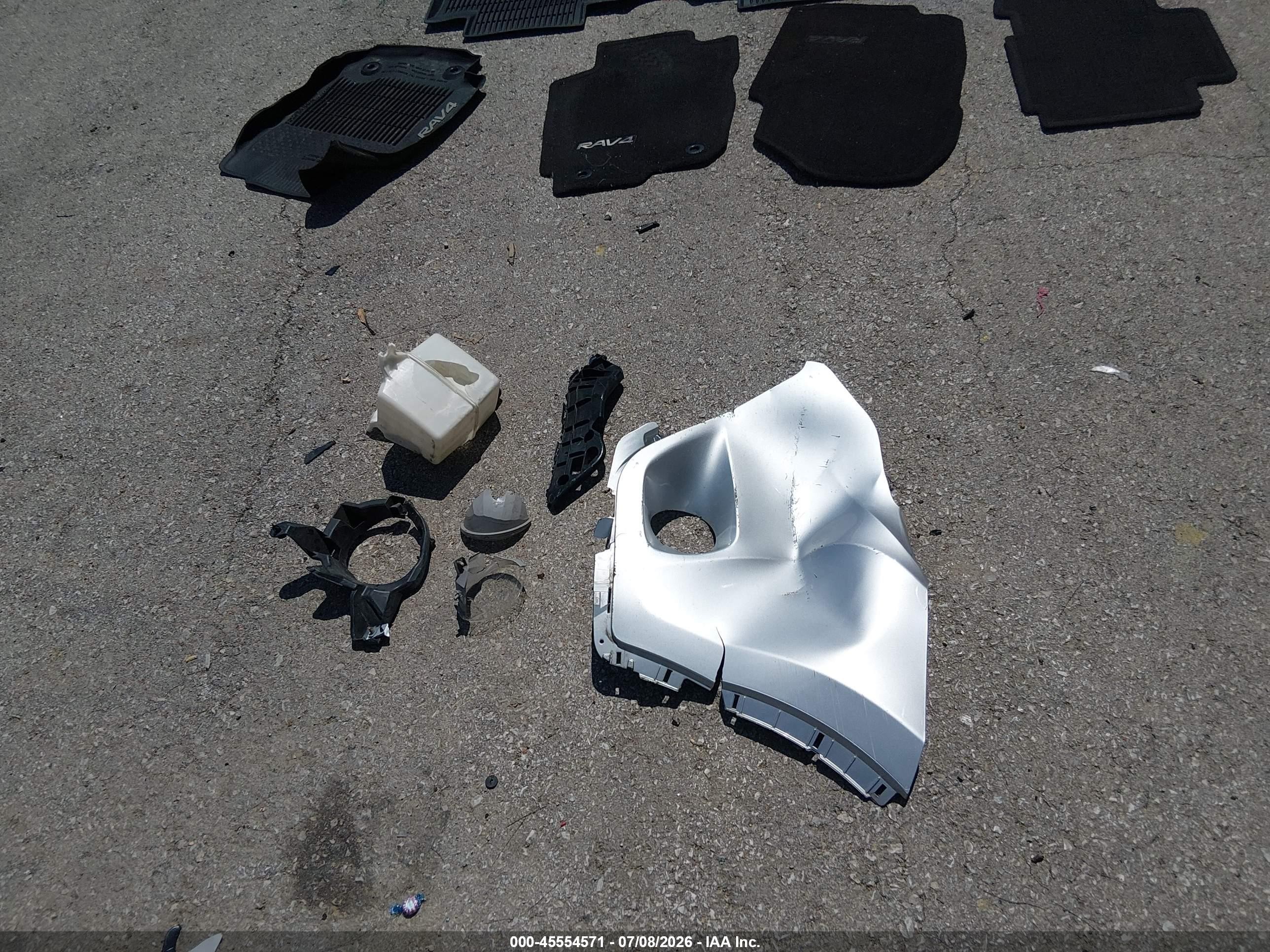 2013 Toyota Rav4 Xle Серебряный vin: JTMRFREV5D5013981