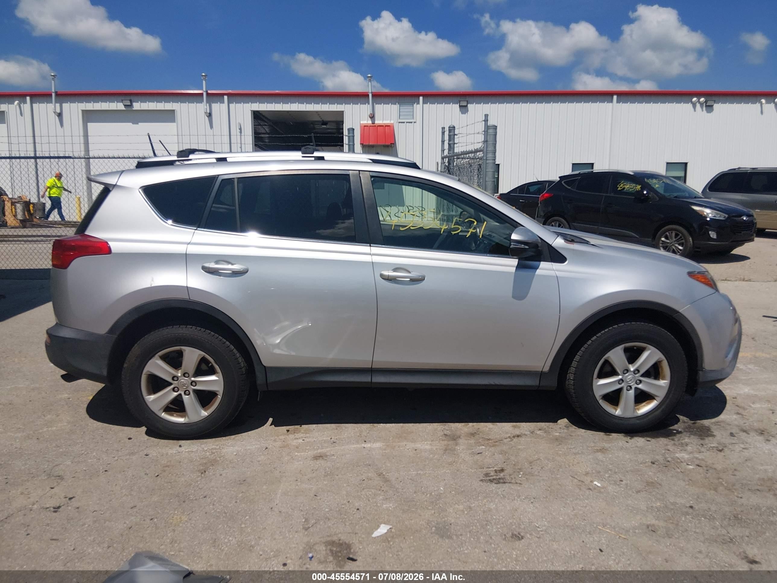 2013 Toyota Rav4 Xle Серебряный vin: JTMRFREV5D5013981