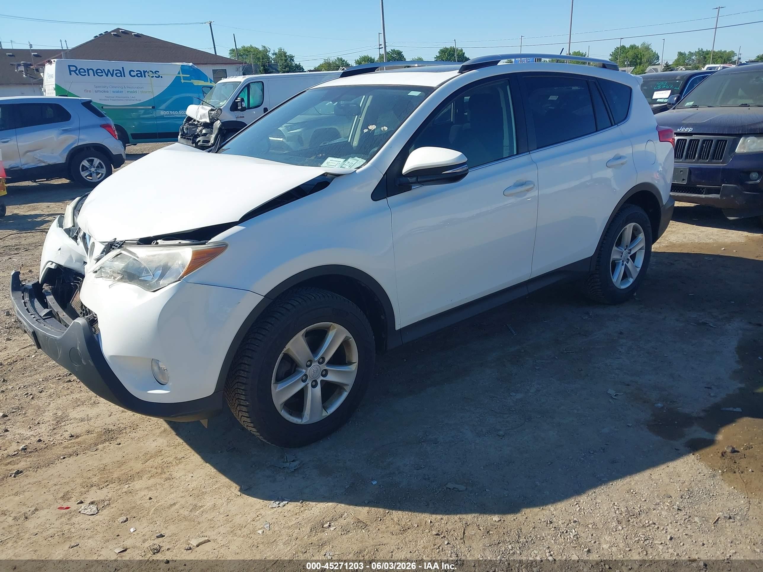 2013 Toyota Rav4 Xle White vin: JTMRFREV5DD011556