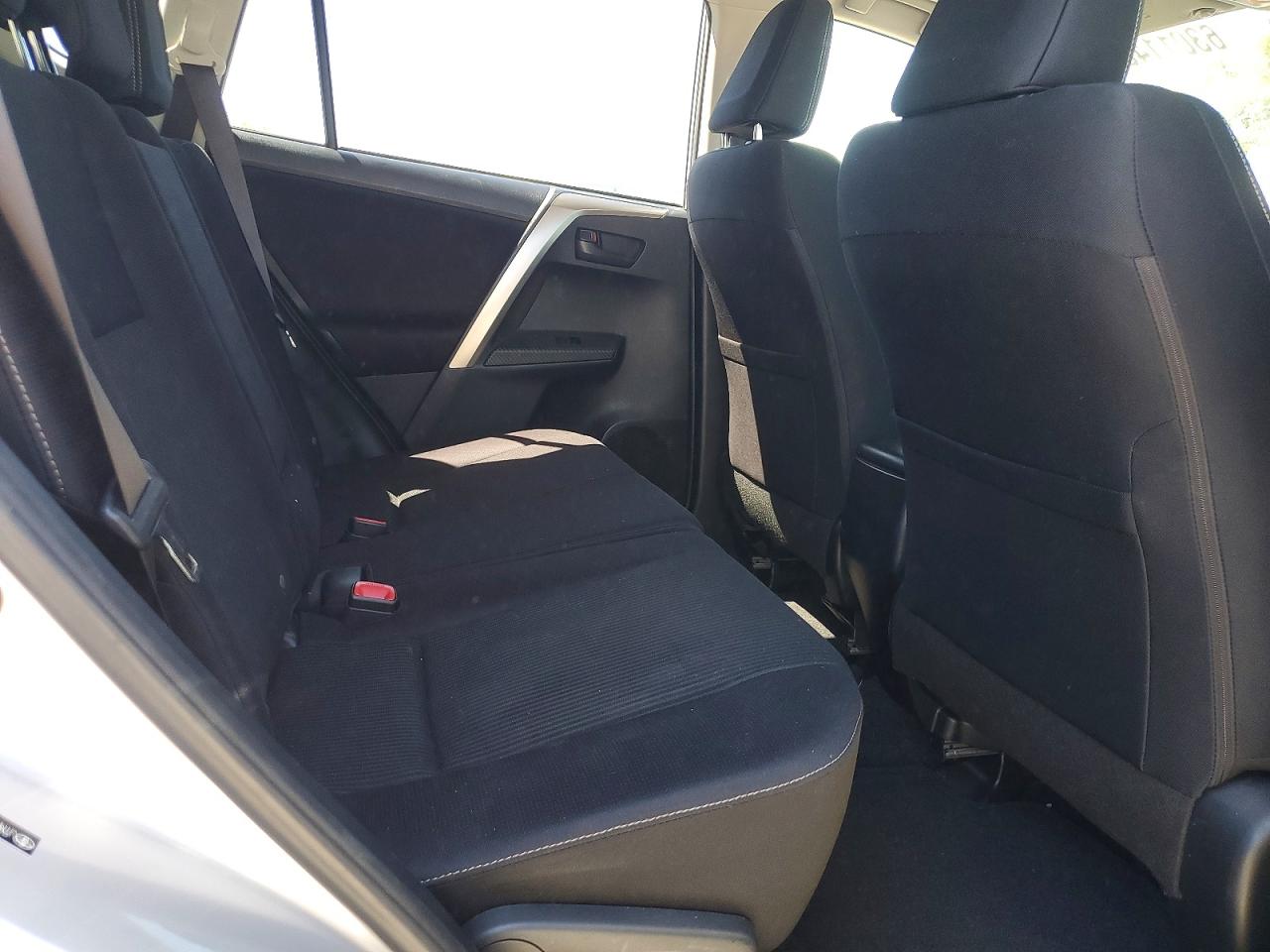 2013 Toyota Rav4 Xle Silver vin: JTMRFREV5DD012058