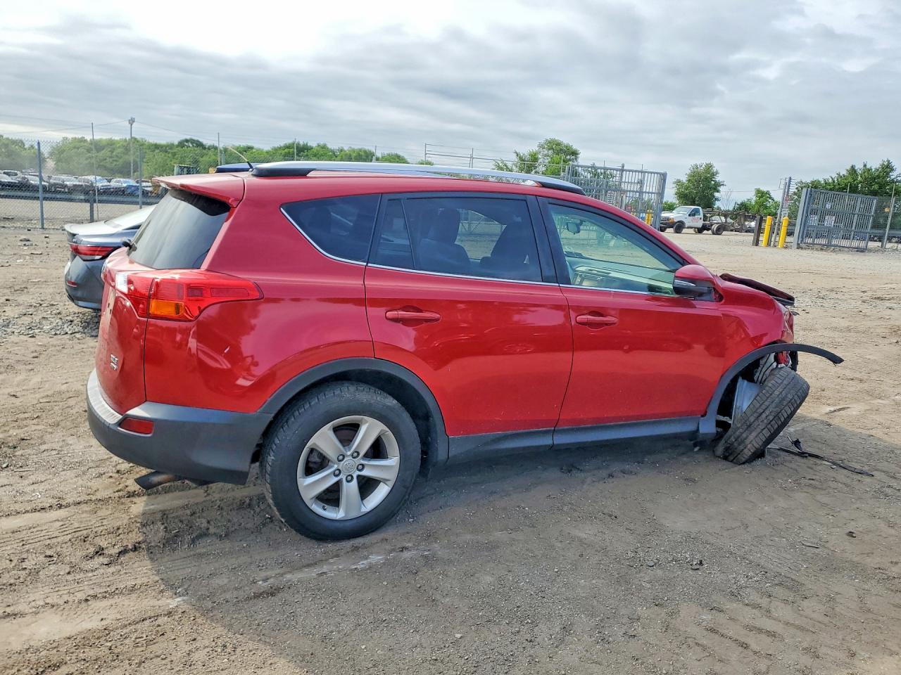2013 Toyota Rav4 Xle Red vin: JTMRFREV5DD015672