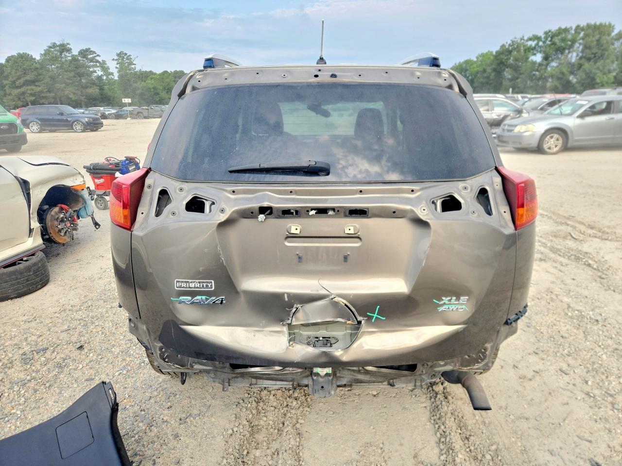 2013 Toyota Rav4 Xle Green vin: JTMRFREV5DD016434