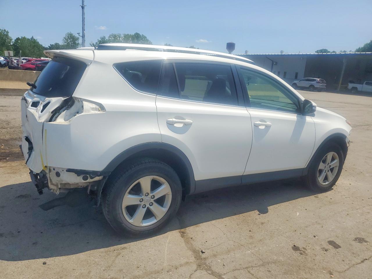 2013 Toyota Rav4 Xle White vin: JTMRFREV5DD044718