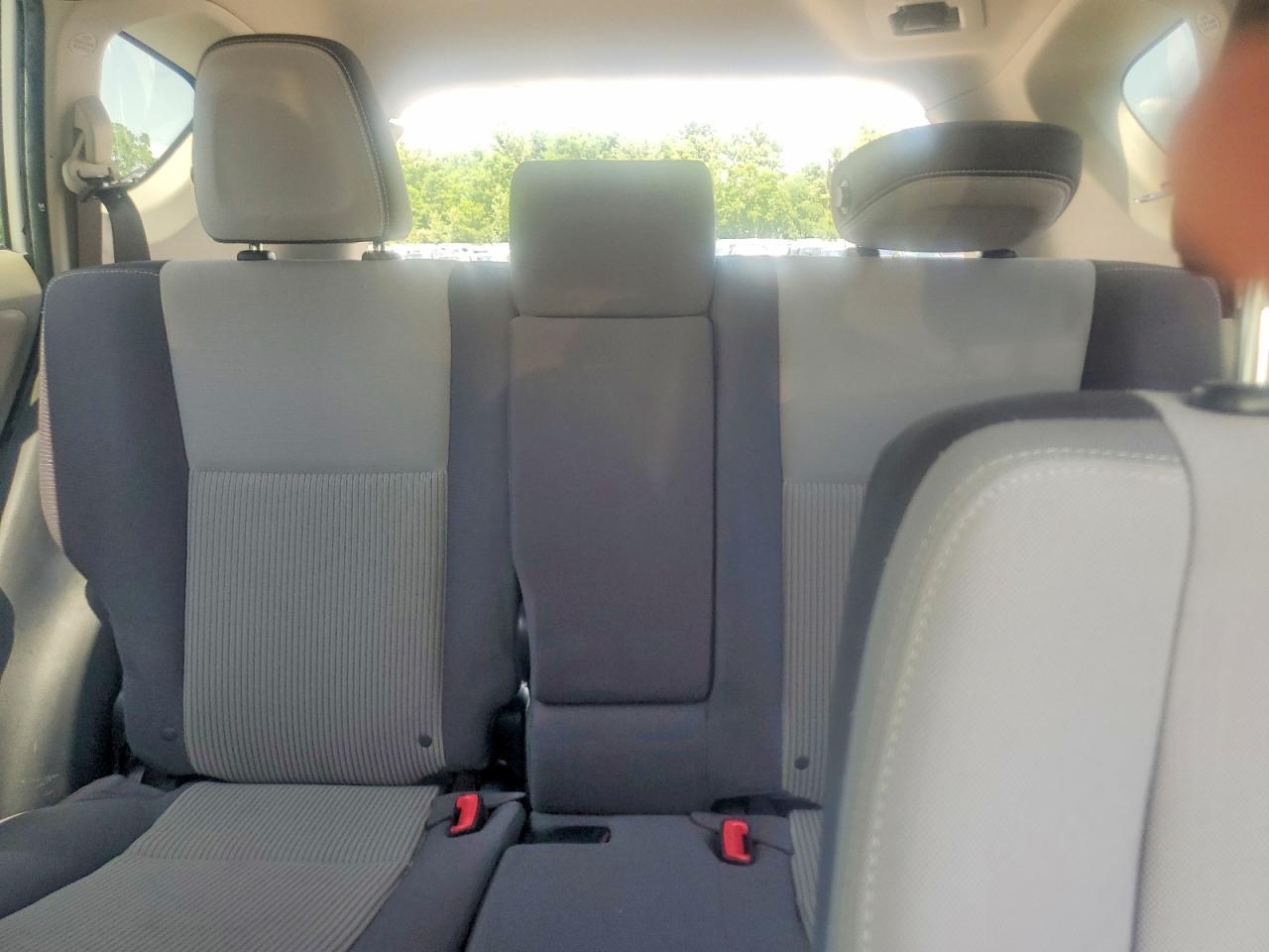 2013 Toyota Rav4 Xle White vin: JTMRFREV5DD044718