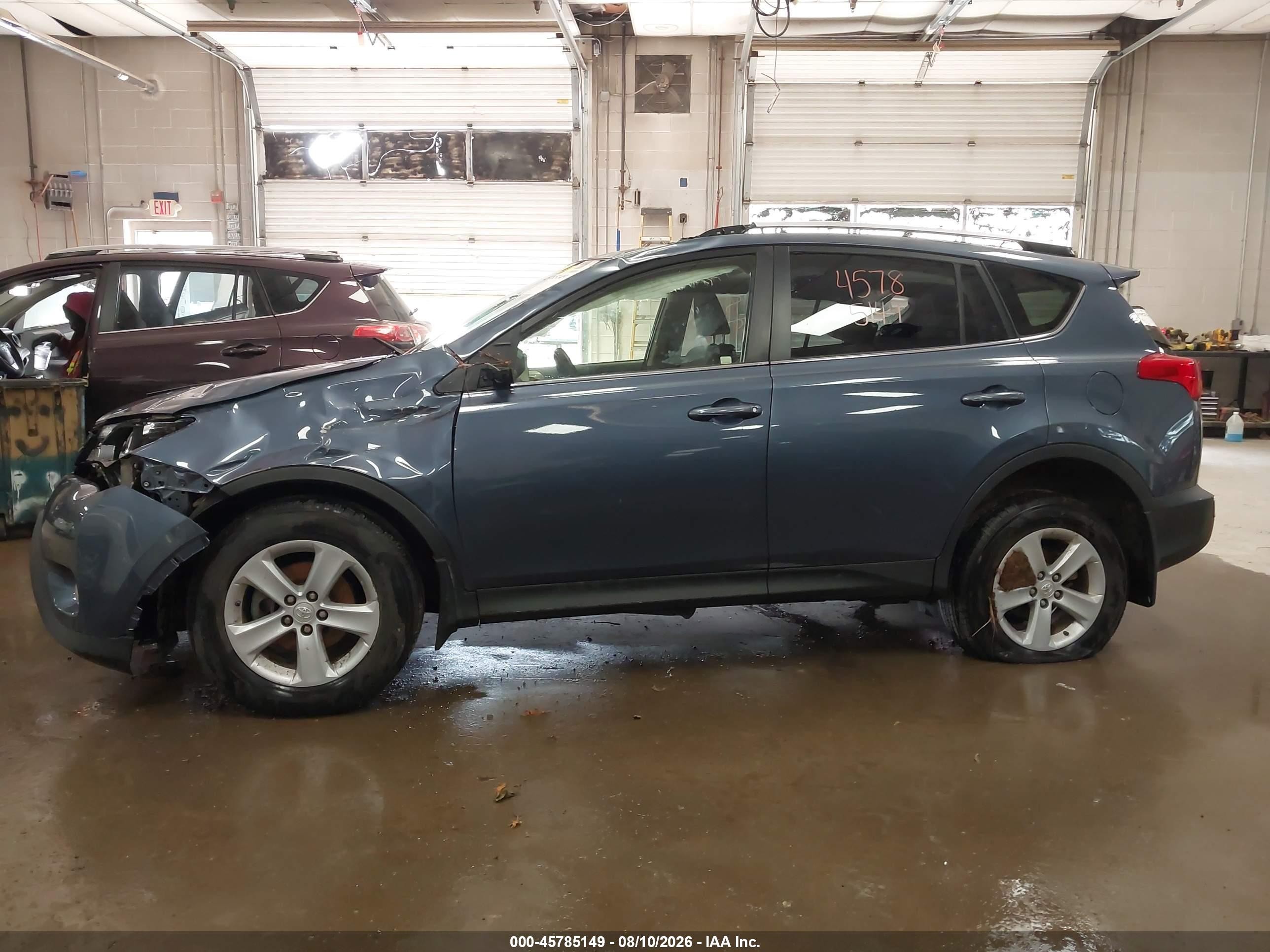 2014 Toyota Rav4 Xle Blue vin: JTMRFREV5ED084640