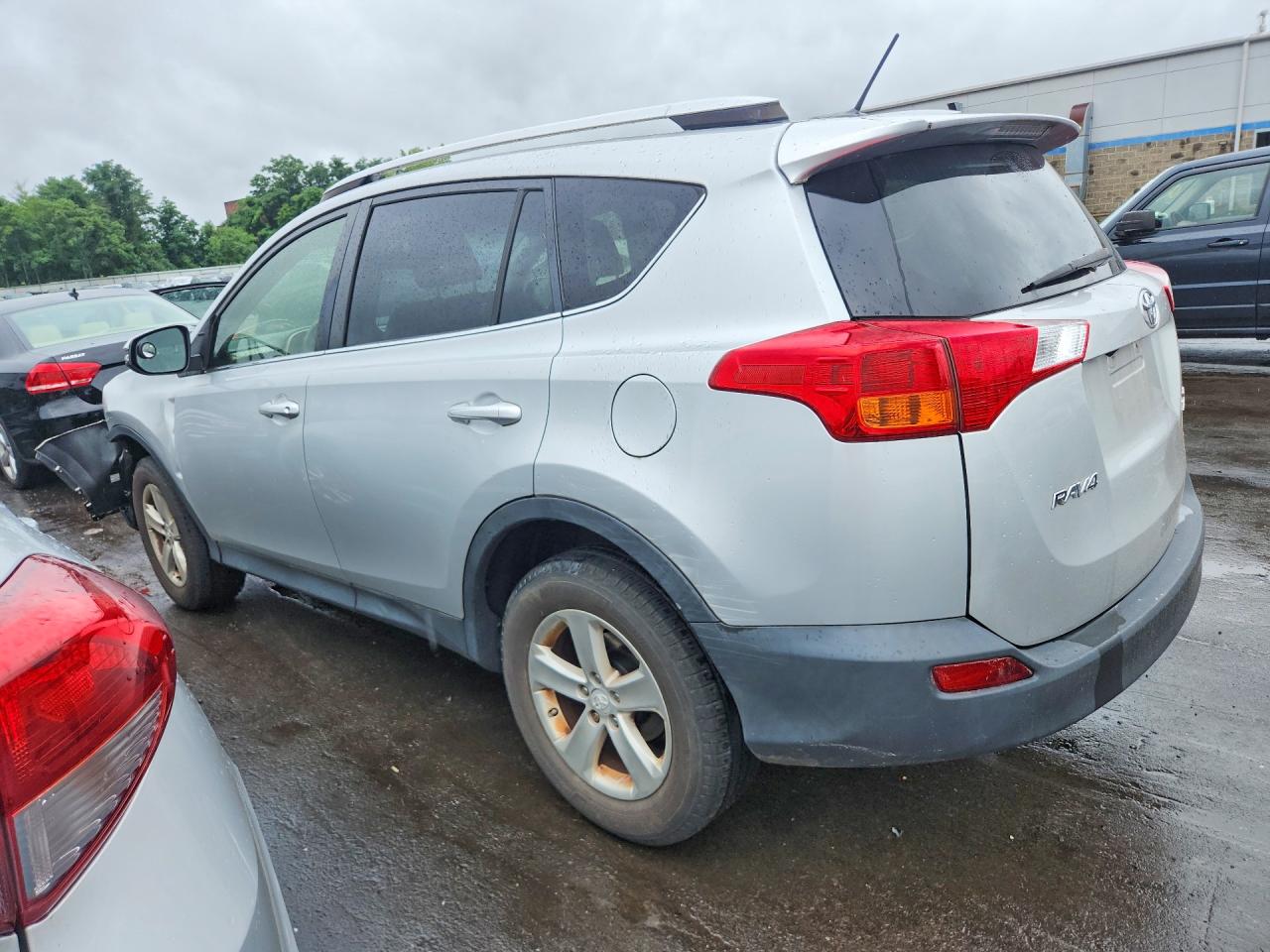 2014 Toyota Rav4 Xle Silver vin: JTMRFREV5EJ002004