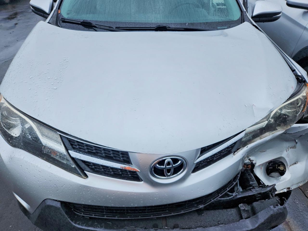 2014 Toyota Rav4 Xle Silver vin: JTMRFREV5EJ002004
