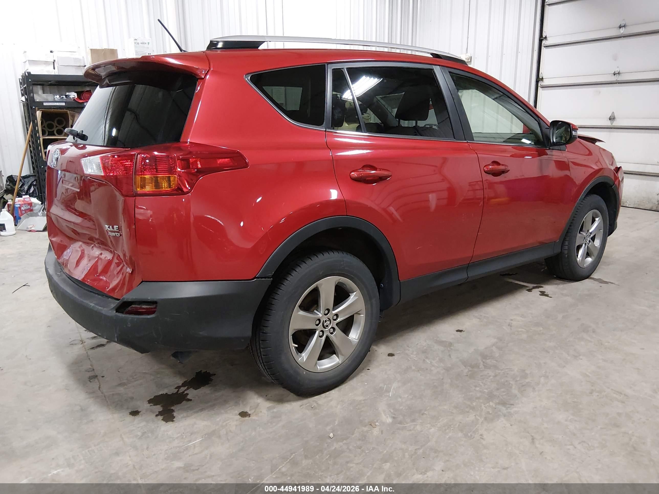 2015 Toyota Rav4 Xle Red vin: JTMRFREV5FD146281