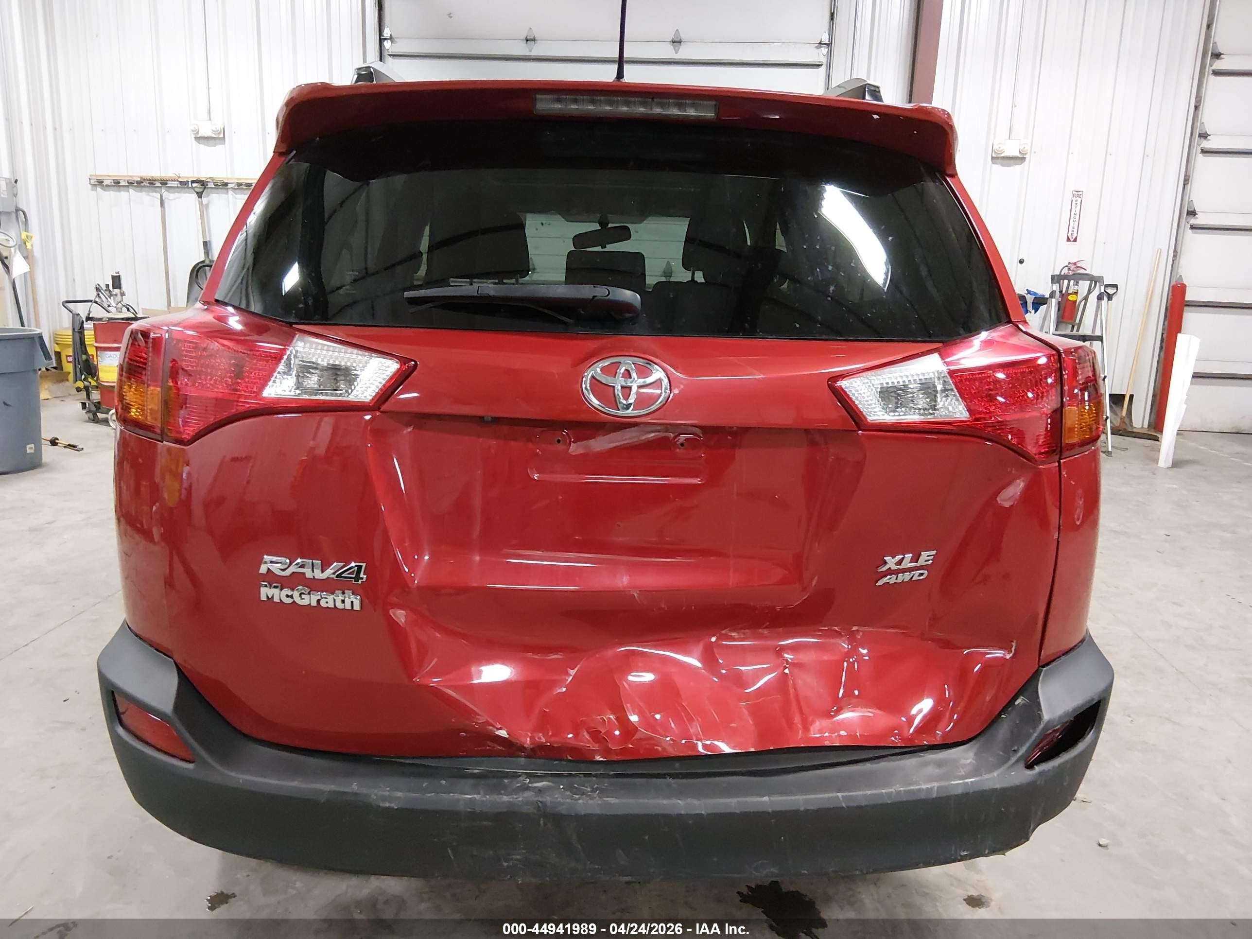2015 Toyota Rav4 Xle Red vin: JTMRFREV5FD146281