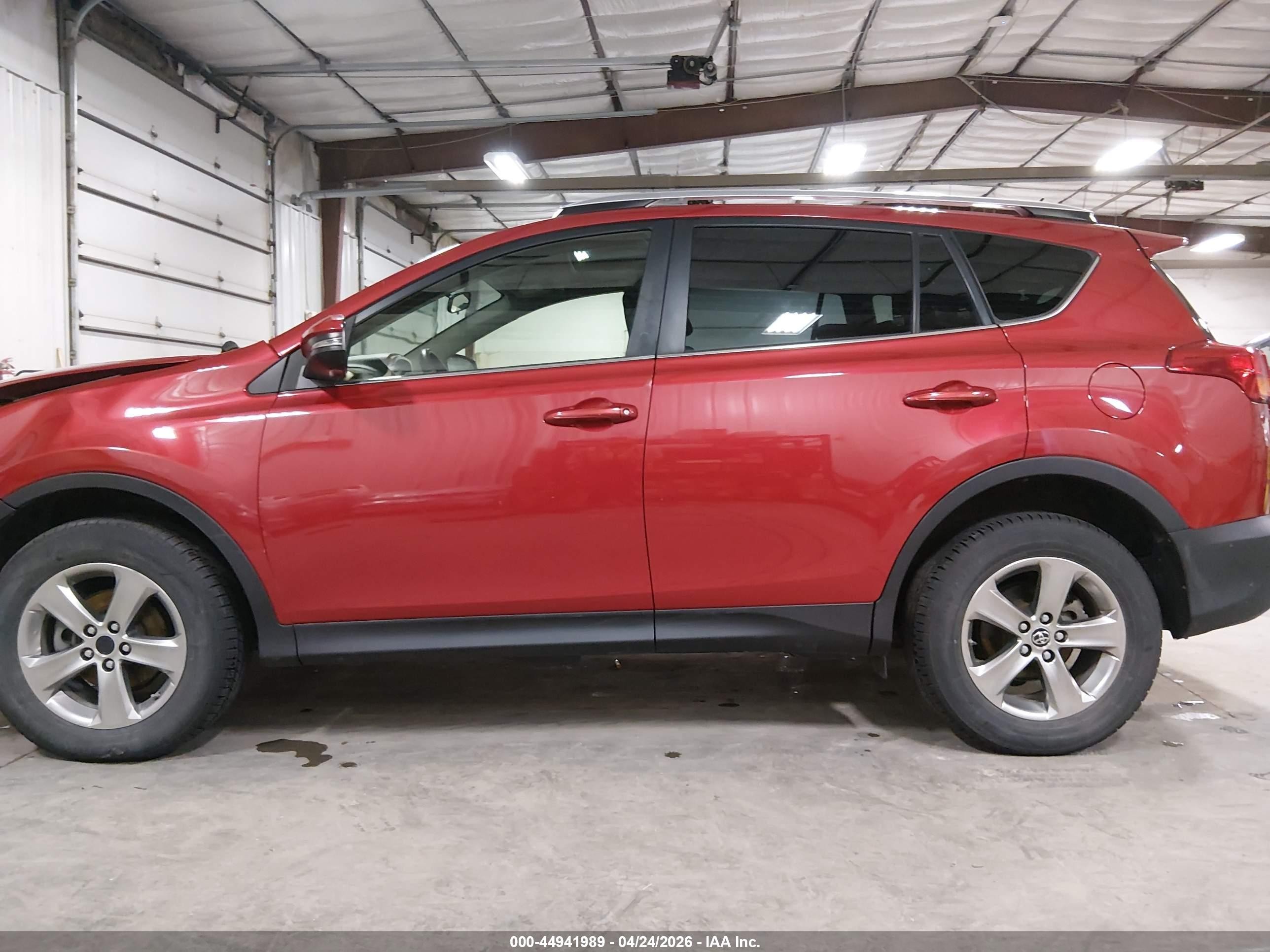 2015 Toyota Rav4 Xle Red vin: JTMRFREV5FD146281