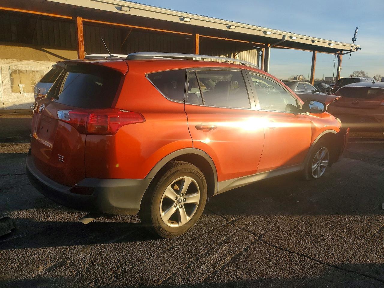 2015 Toyota Rav4 Xle Orange vin: JTMRFREV5FD151626