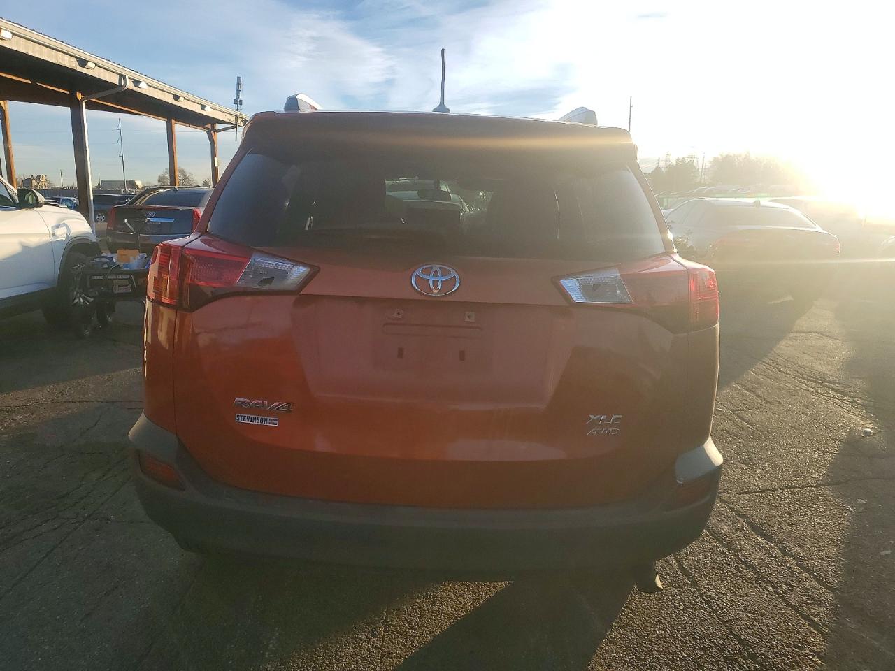 2015 Toyota Rav4 Xle Orange vin: JTMRFREV5FD151626